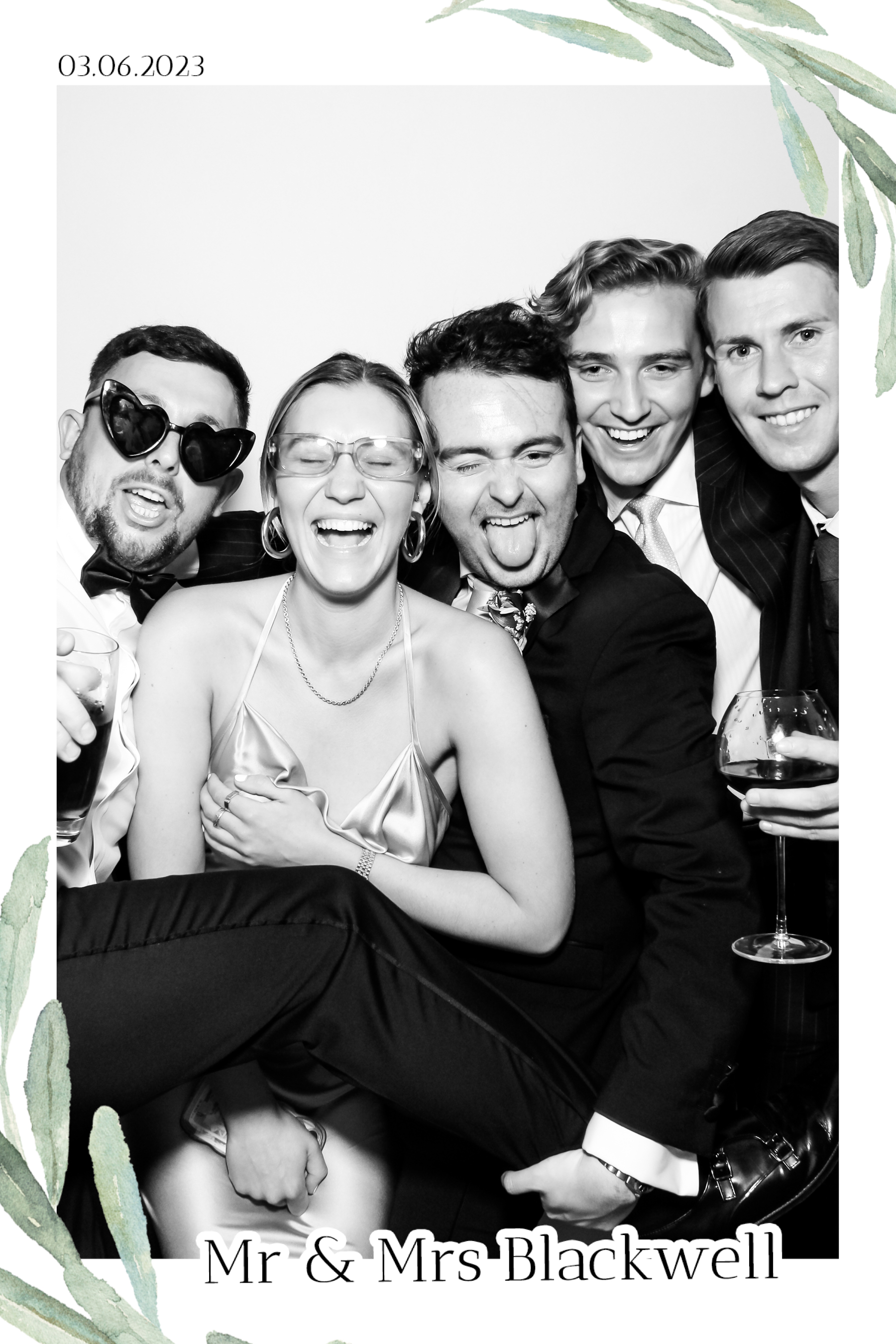 Blackwell Wedding - B&W Beauty Mirror | View more photos from the event at gallery.freshbooths.com/u/FreshBooths/Blackwell-Wedding-BW-Beauty-Mirror
