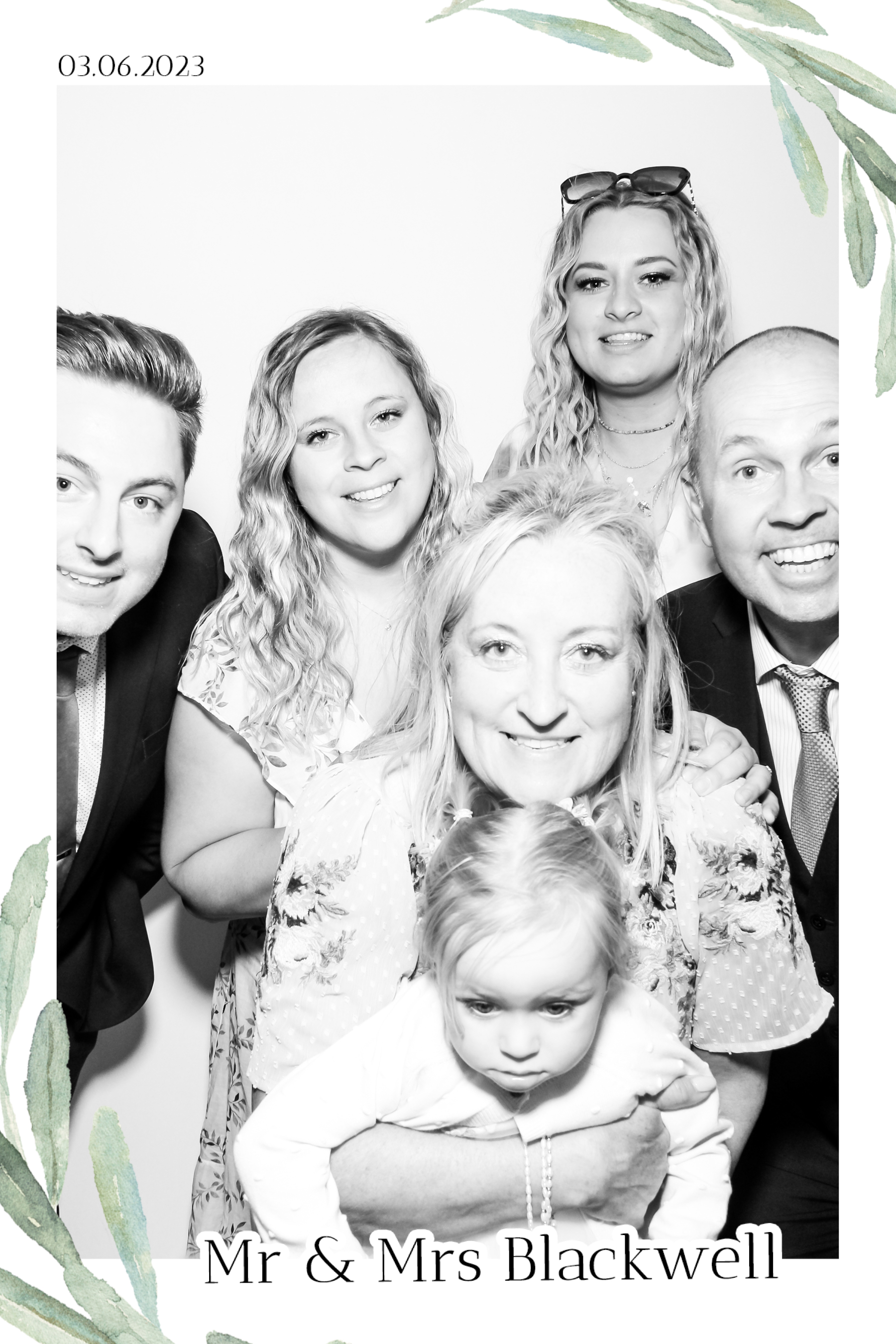 Blackwell Wedding - B&W Beauty Mirror | View more photos from the event at gallery.freshbooths.com/u/FreshBooths/Blackwell-Wedding-BW-Beauty-Mirror