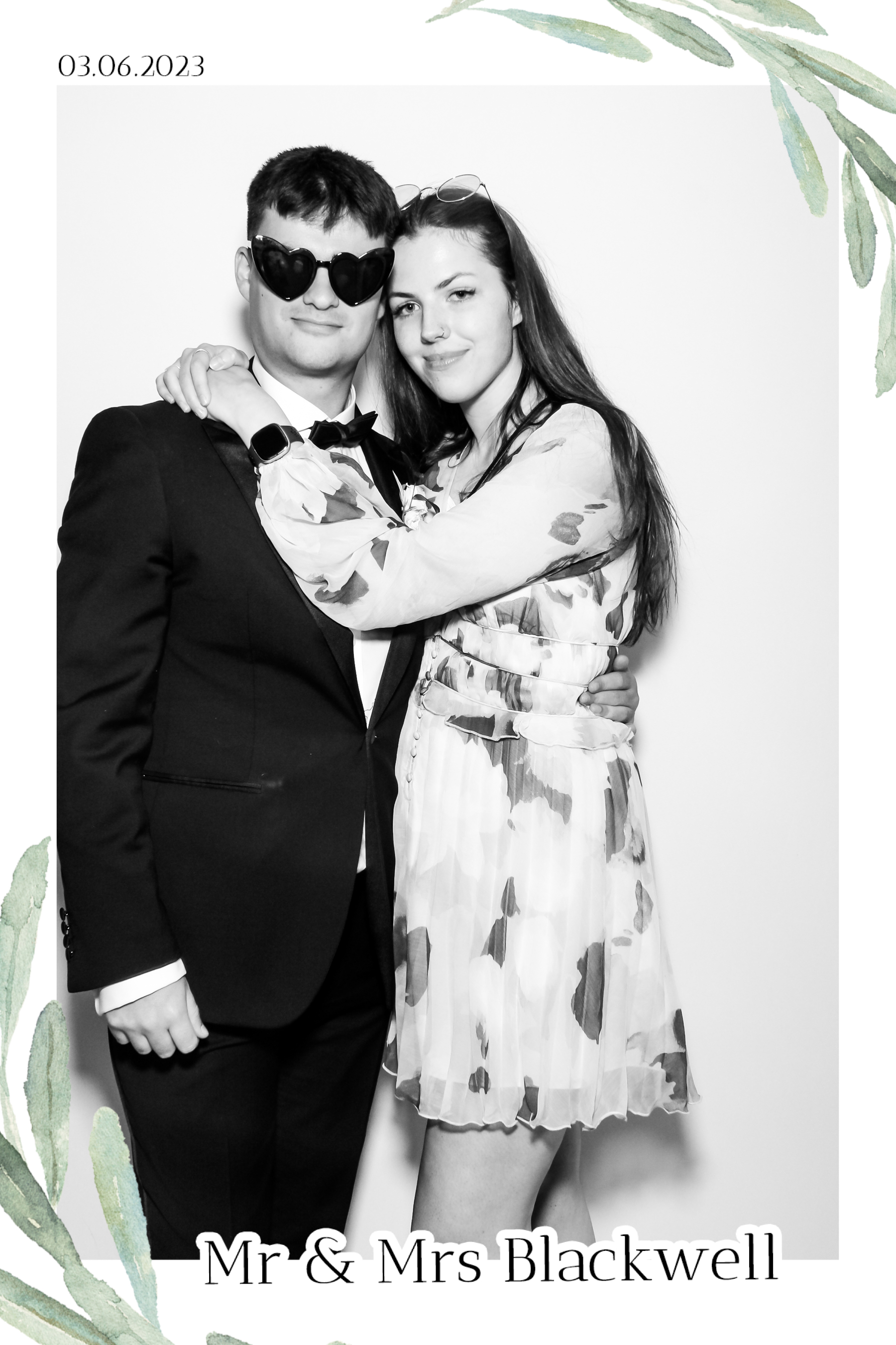 Blackwell Wedding - B&W Beauty Mirror | View more photos from the event at gallery.freshbooths.com/u/FreshBooths/Blackwell-Wedding-BW-Beauty-Mirror