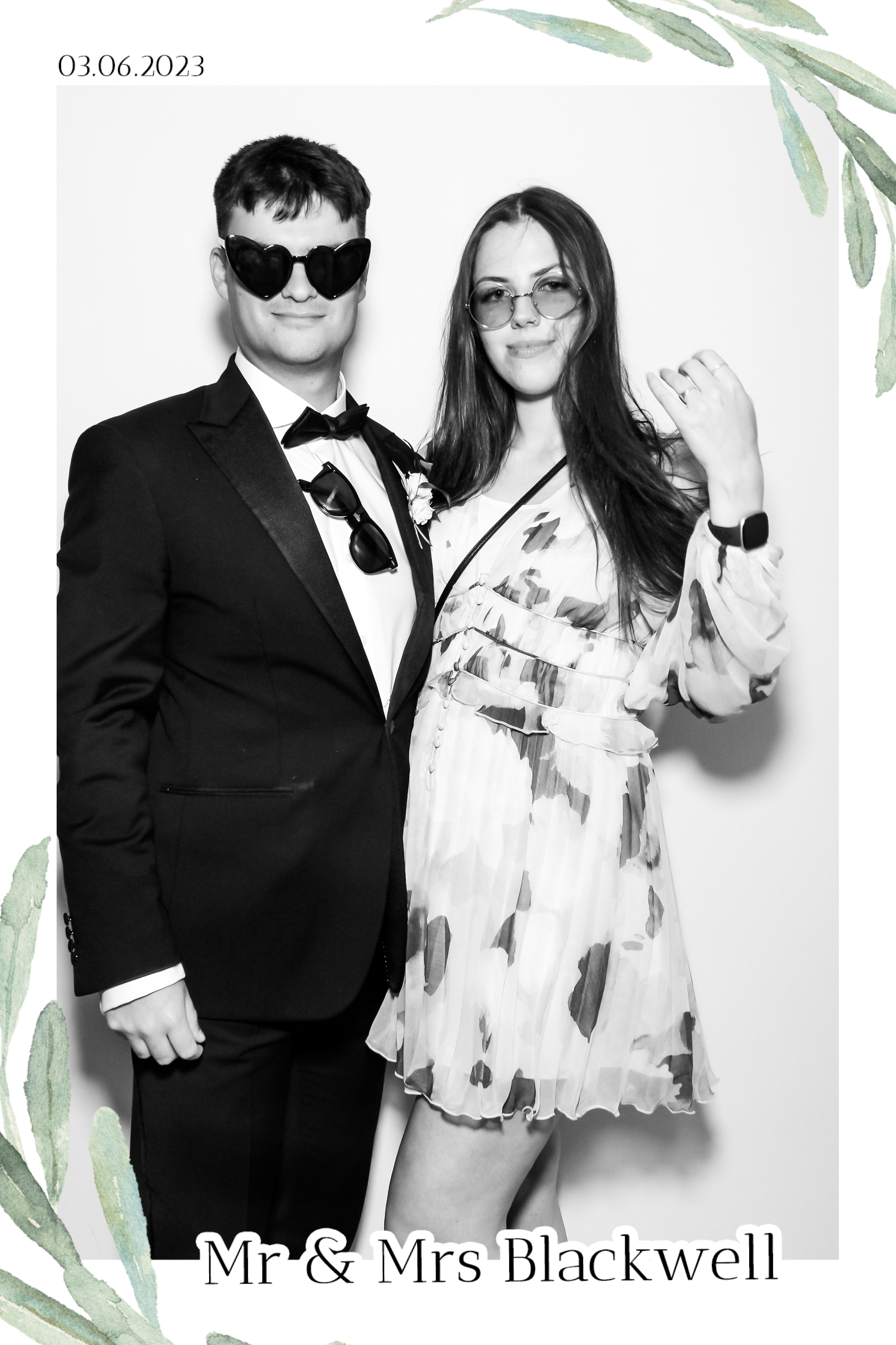Blackwell Wedding - B&W Beauty Mirror | View more photos from the event at gallery.freshbooths.com/u/FreshBooths/Blackwell-Wedding-BW-Beauty-Mirror