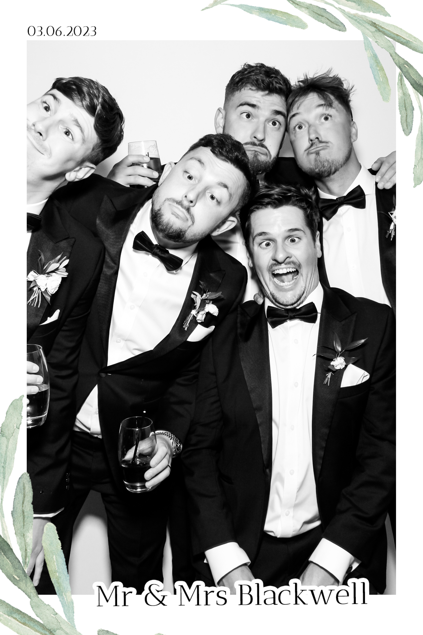 Blackwell Wedding - B&W Beauty Mirror | View more photos from the event at gallery.freshbooths.com/u/FreshBooths/Blackwell-Wedding-BW-Beauty-Mirror