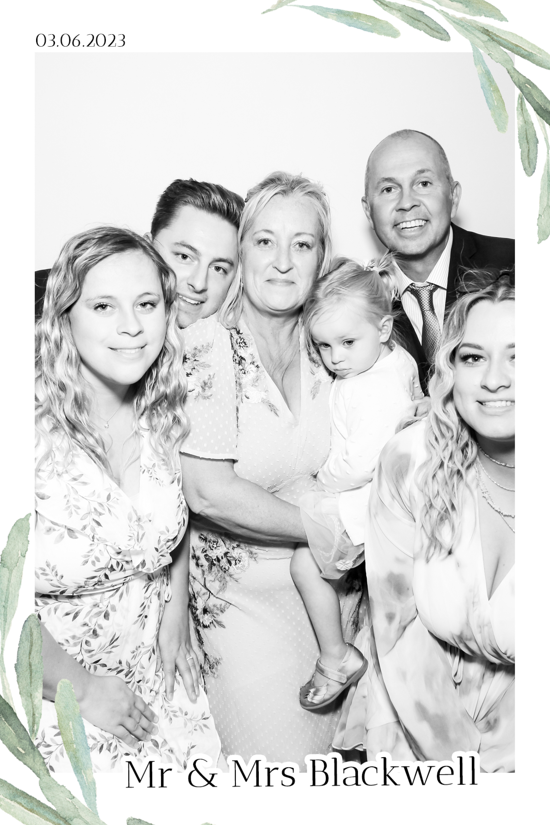 Blackwell Wedding - B&W Beauty Mirror | View more photos from the event at gallery.freshbooths.com/u/FreshBooths/Blackwell-Wedding-BW-Beauty-Mirror