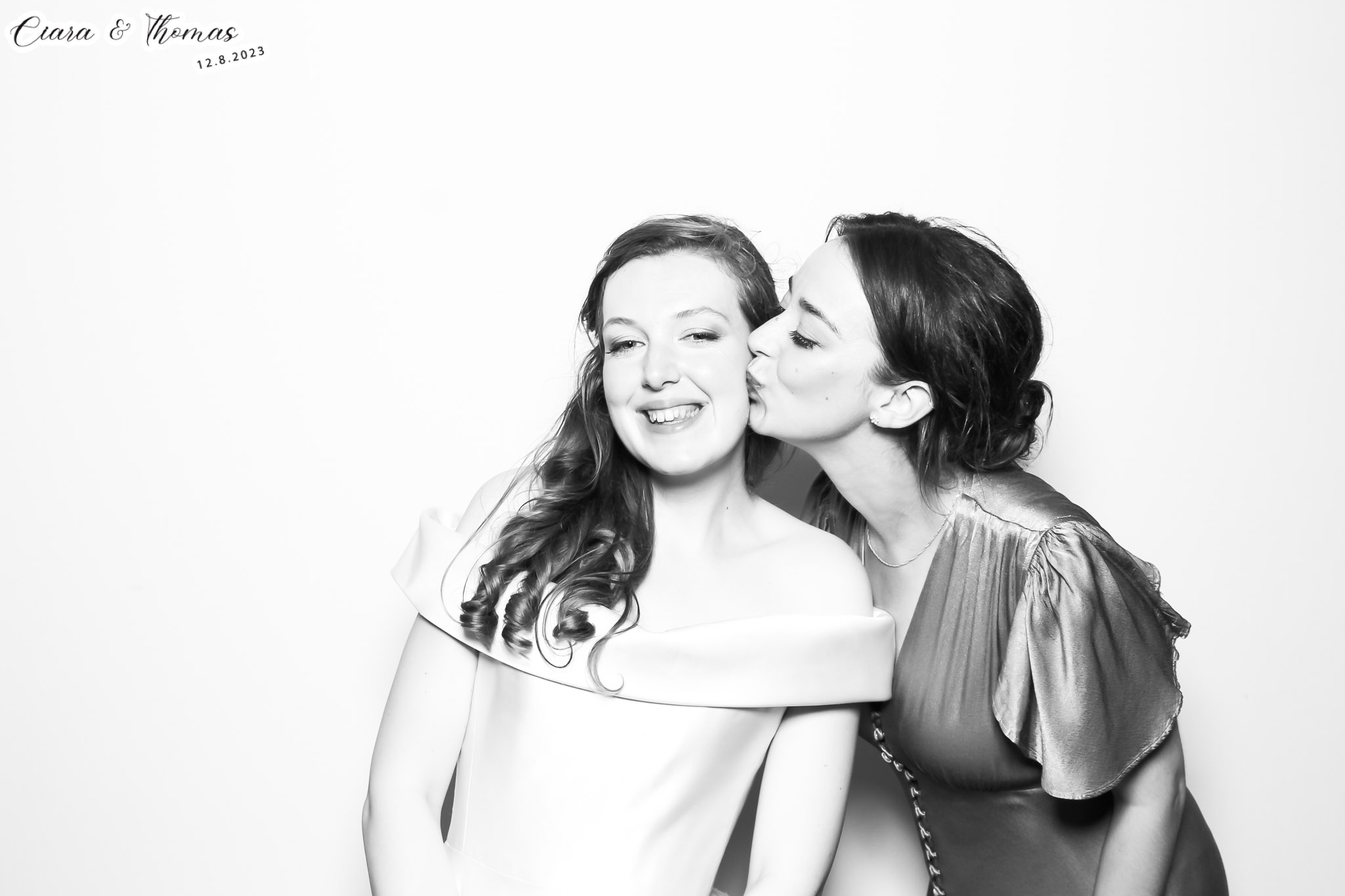 Ciara & Thomas - Classic Open Booth | View more photos from the event at gallery.freshbooths.com/u/FreshBooths/Ciara-Thomas-Classic-Open-Booth