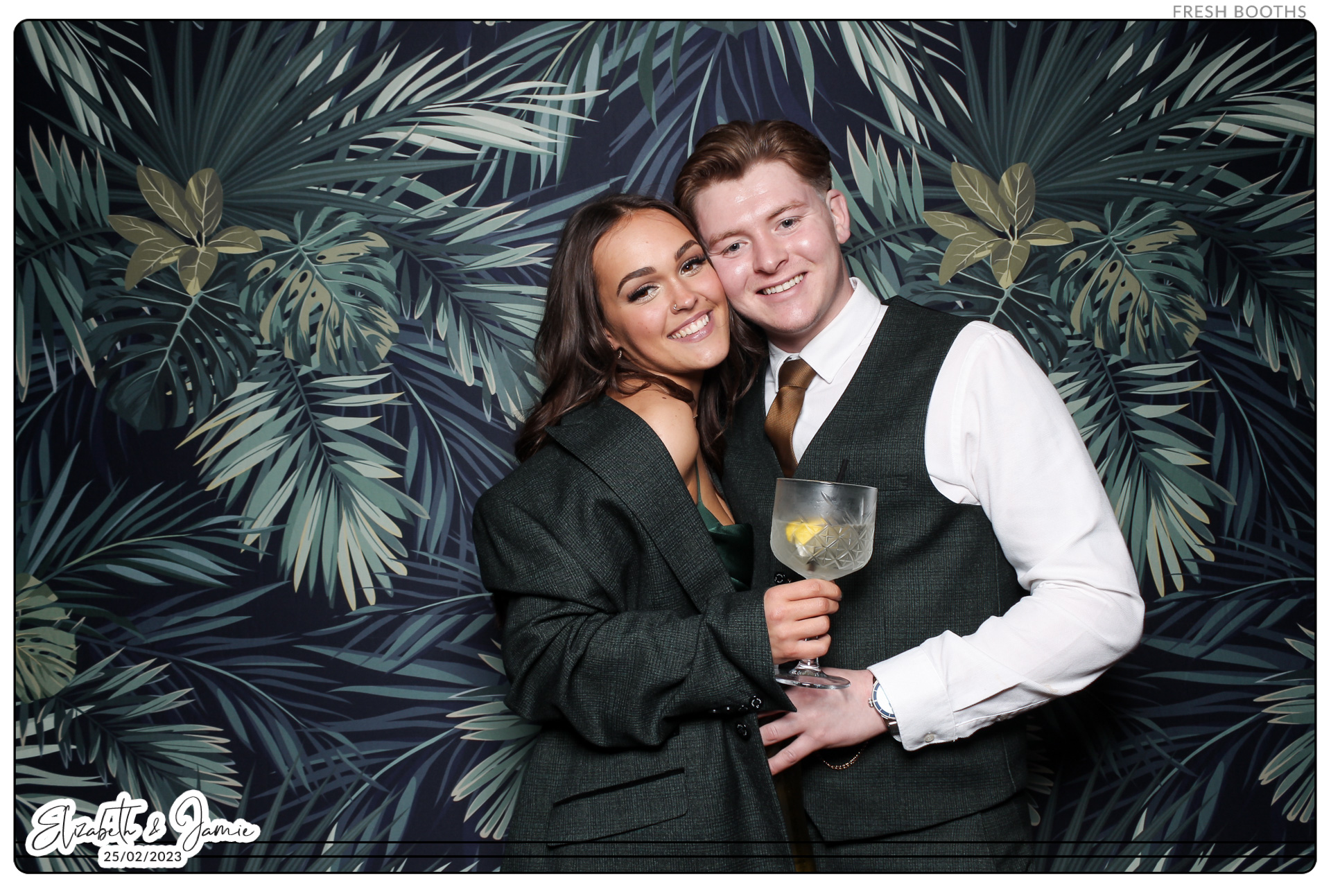 Elizabeth & Jamie - Classic Open Booth | View more photos from the event at gallery.freshbooths.com/u/FreshBooths/Elizabeth-Jamie-Classic-Open-Booth
