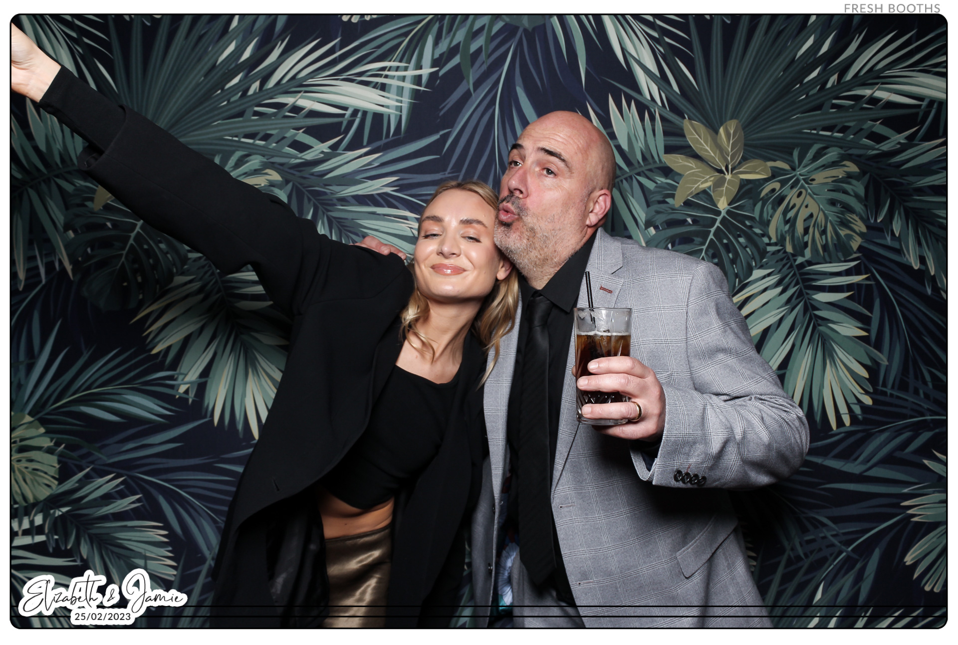 Elizabeth & Jamie - Classic Open Booth | View more photos from the event at gallery.freshbooths.com/u/FreshBooths/Elizabeth-Jamie-Classic-Open-Booth