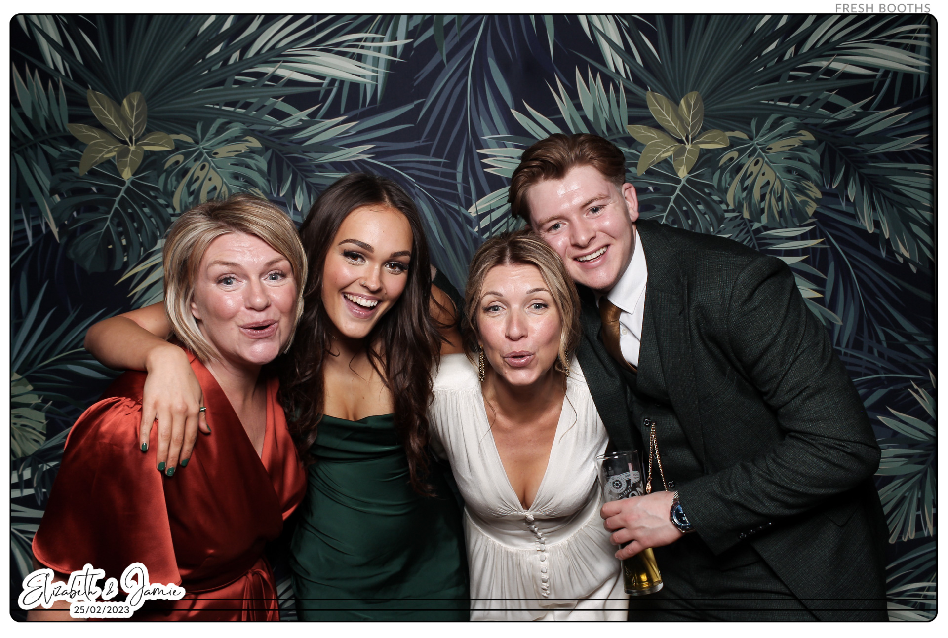 Elizabeth & Jamie - Classic Open Booth | View more photos from the event at gallery.freshbooths.com/u/FreshBooths/Elizabeth-Jamie-Classic-Open-Booth