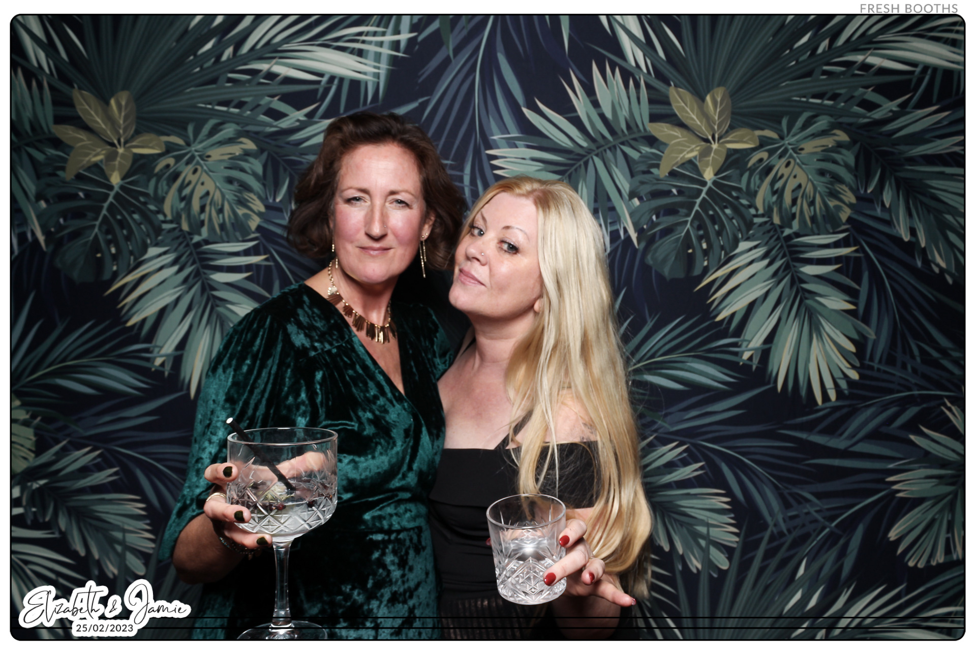 Elizabeth & Jamie - Classic Open Booth | View more photos from the event at gallery.freshbooths.com/u/FreshBooths/Elizabeth-Jamie-Classic-Open-Booth