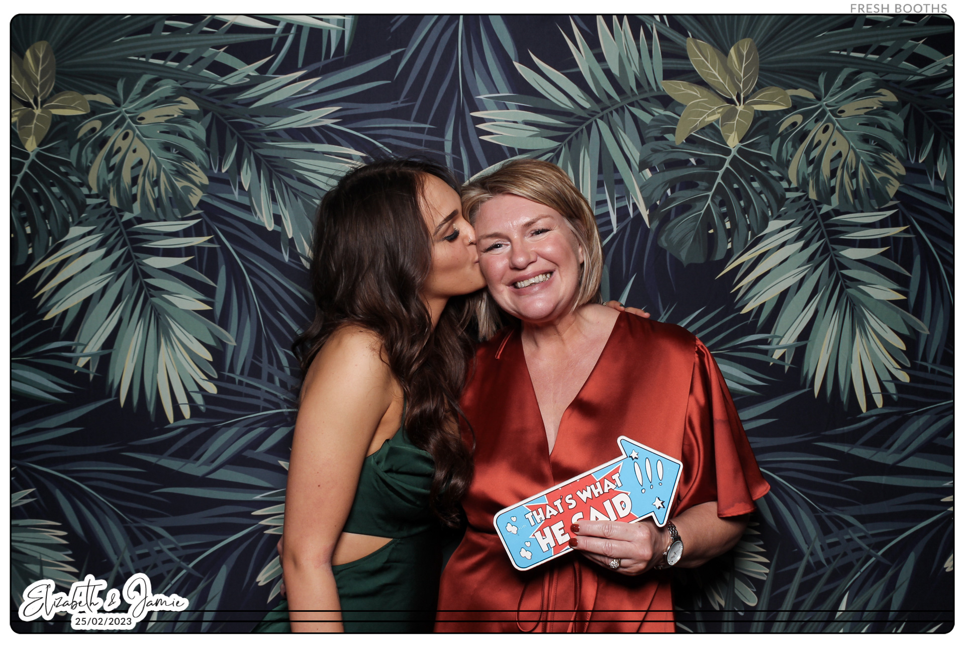 Elizabeth & Jamie - Classic Open Booth | View more photos from the event at gallery.freshbooths.com/u/FreshBooths/Elizabeth-Jamie-Classic-Open-Booth