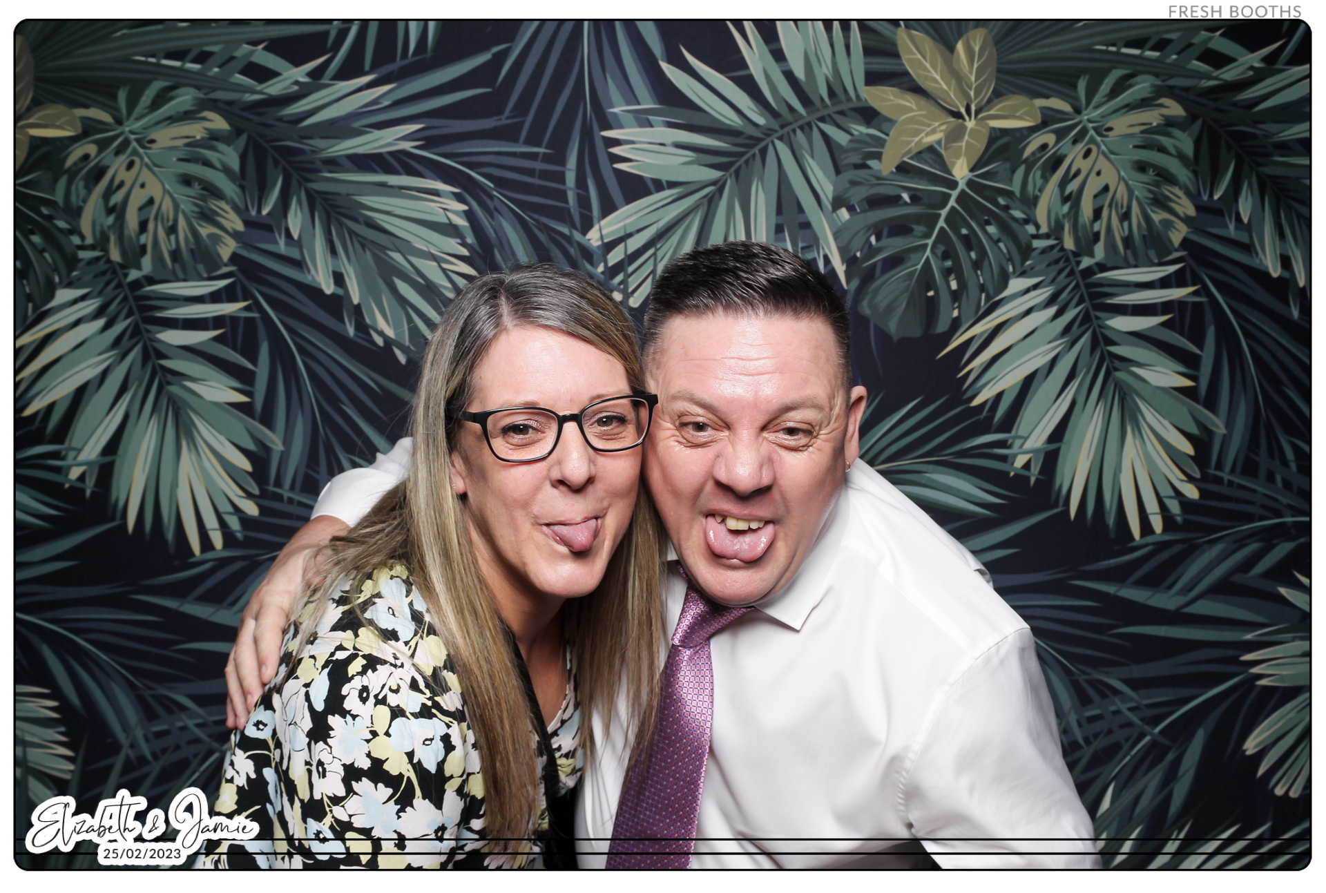 Elizabeth & Jamie - Classic Open Booth | View more photos from the event at gallery.freshbooths.com/u/FreshBooths/Elizabeth-Jamie-Classic-Open-Booth