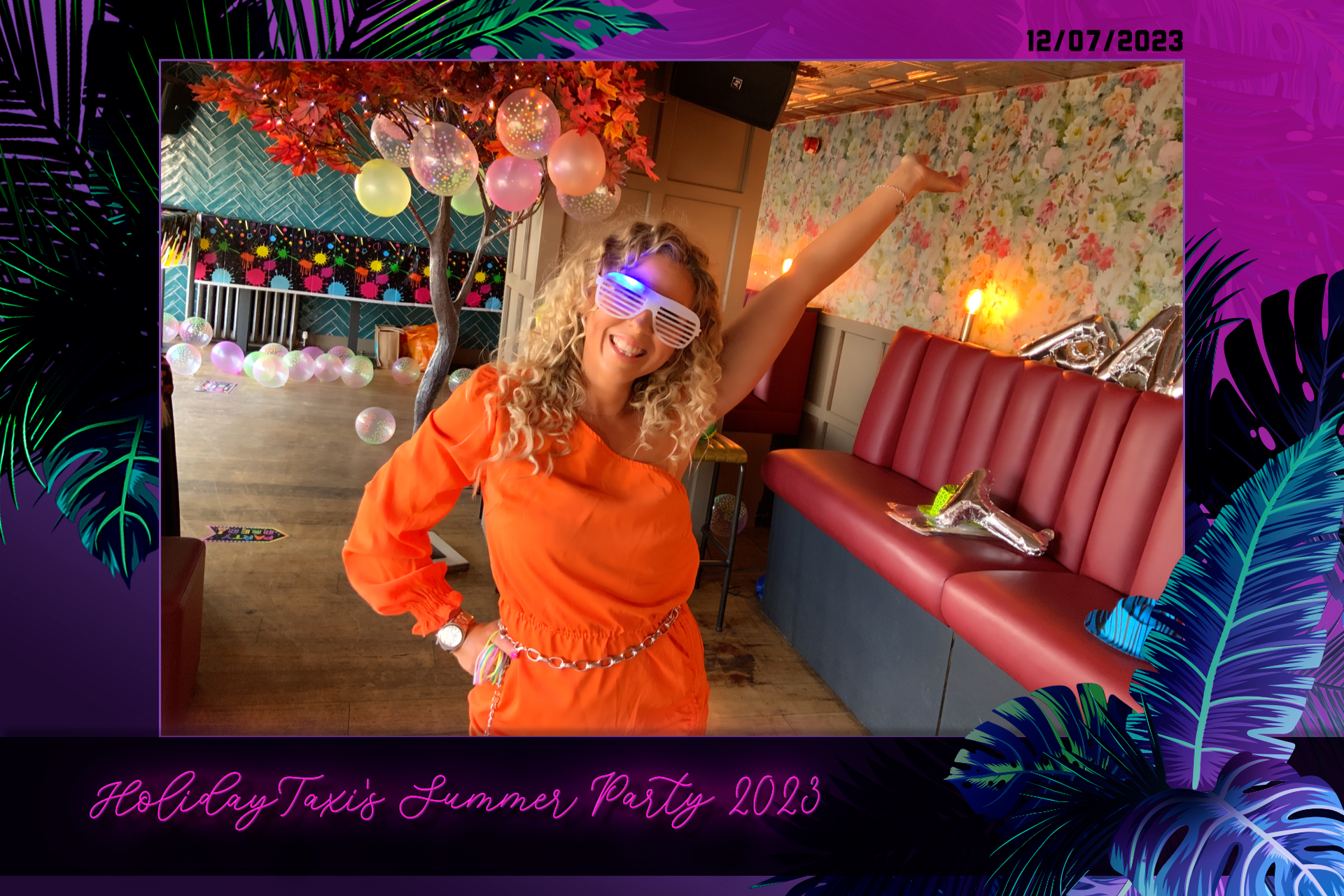 Holiday Taxi's Summer Party - Roaming Photos | View more photos from the event at gallery.freshbooths.com/u/FreshBooths/Holiday-Taxis-Summer-Party-Roaming-Photos