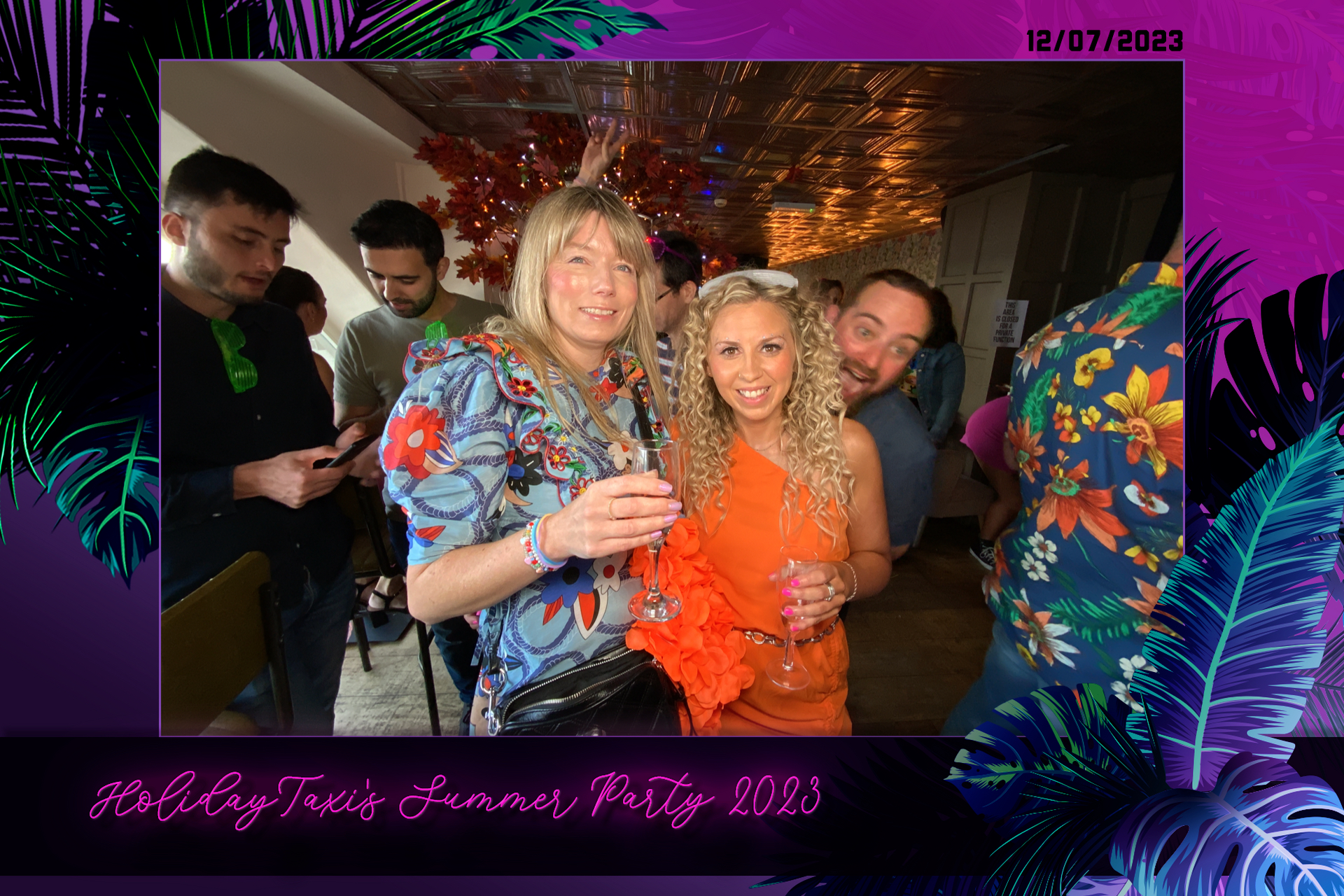 Holiday Taxi's Summer Party - Roaming Photos | View more photos from the event at gallery.freshbooths.com/u/FreshBooths/Holiday-Taxis-Summer-Party-Roaming-Photos