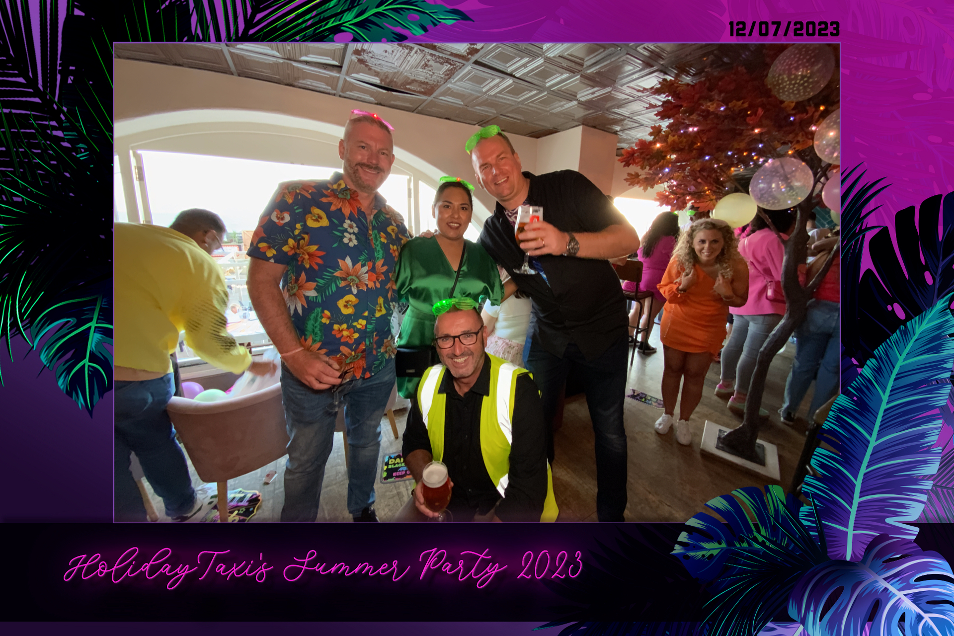 Holiday Taxi's Summer Party - Roaming Photos | View more photos from the event at gallery.freshbooths.com/u/FreshBooths/Holiday-Taxis-Summer-Party-Roaming-Photos