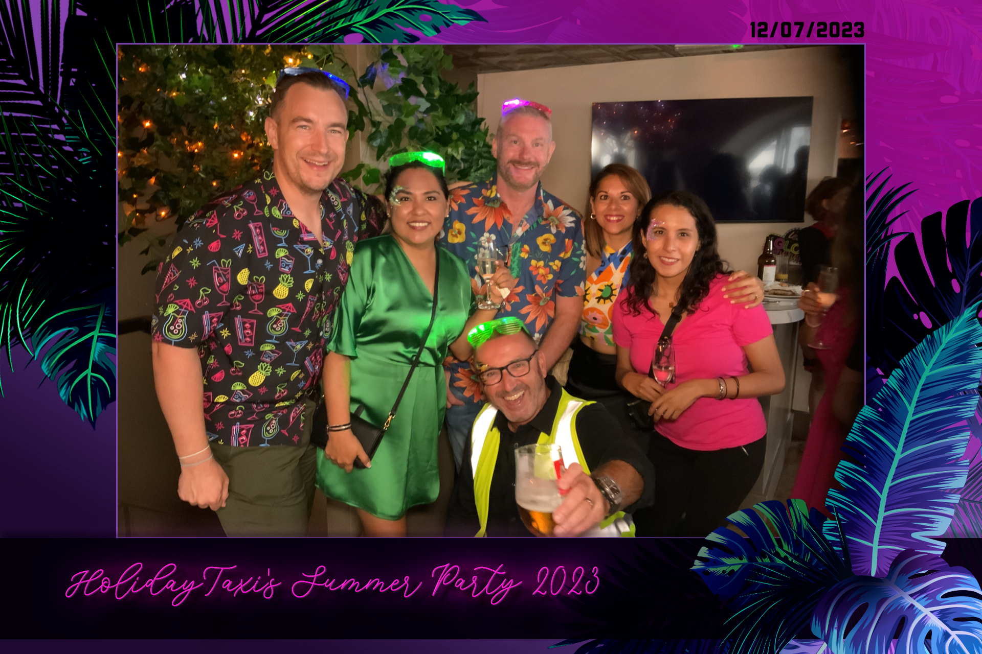Holiday Taxi's Summer Party - Roaming Photos | View more photos from the event at gallery.freshbooths.com/u/FreshBooths/Holiday-Taxis-Summer-Party-Roaming-Photos