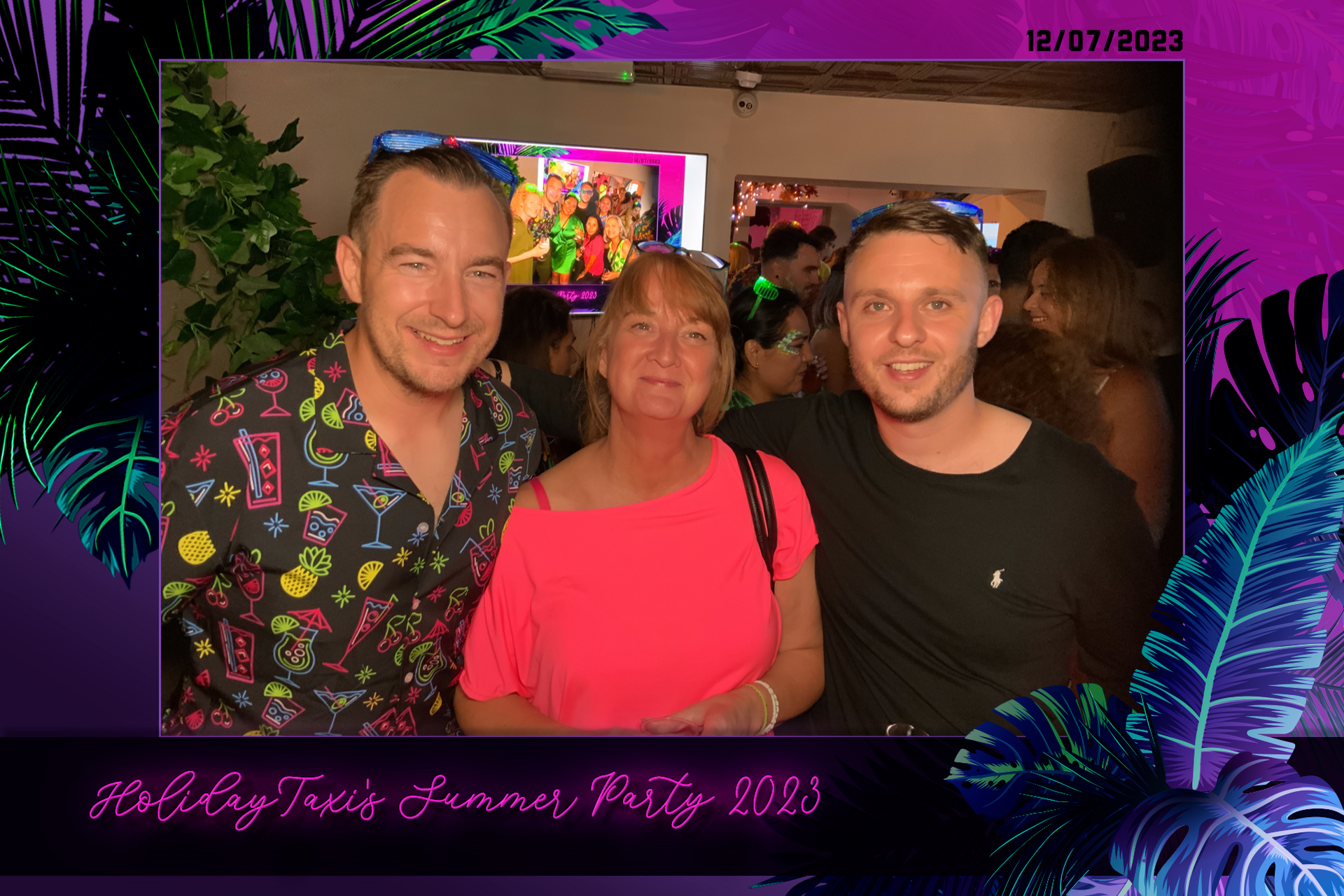 Holiday Taxi's Summer Party - Roaming Photos | View more photos from the event at gallery.freshbooths.com/u/FreshBooths/Holiday-Taxis-Summer-Party-Roaming-Photos