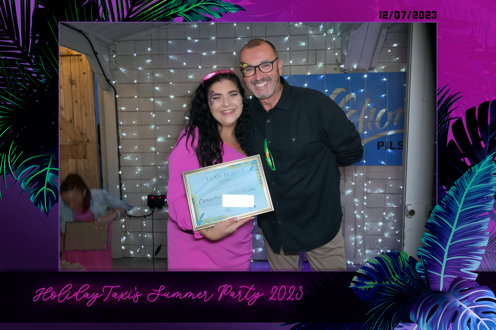 Holiday Taxi's Summer Party - Roaming Photos | View more photos from the event at gallery.freshbooths.com/u/FreshBooths/Holiday-Taxis-Summer-Party-Roaming-Photos