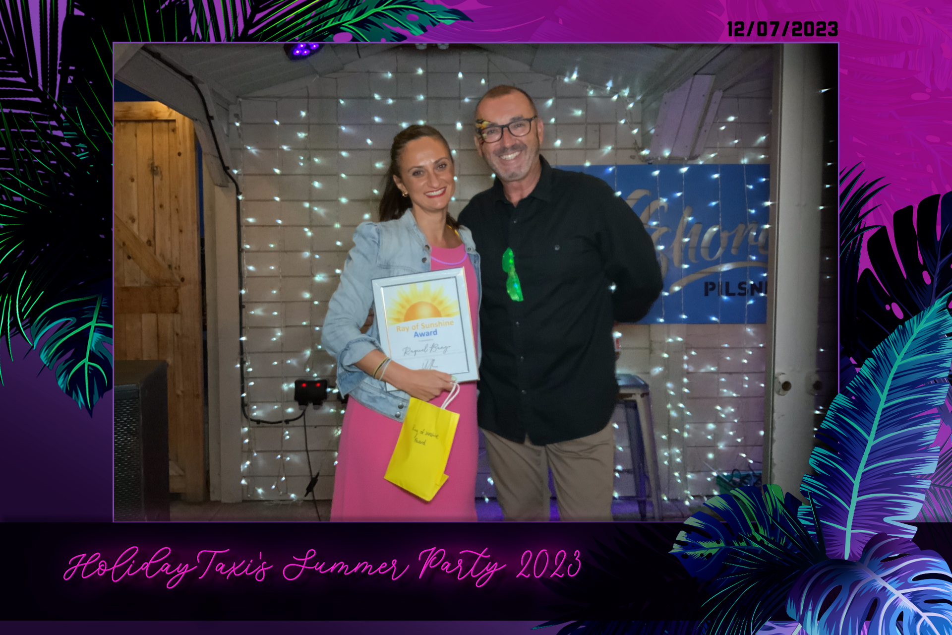 Holiday Taxi's Summer Party - Roaming Photos | View more photos from the event at gallery.freshbooths.com/u/FreshBooths/Holiday-Taxis-Summer-Party-Roaming-Photos