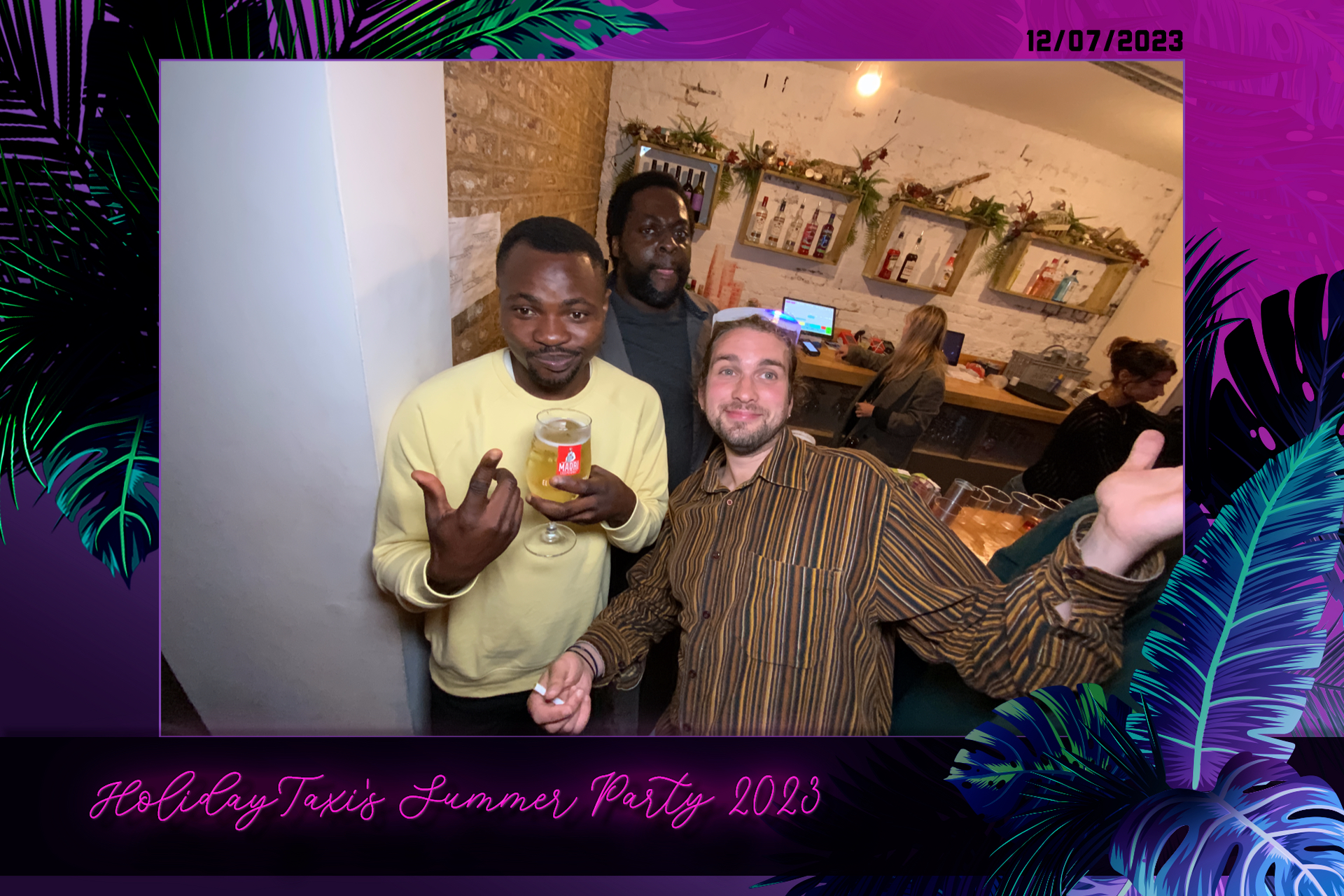 Holiday Taxi's Summer Party - Roaming Photos | View more photos from the event at gallery.freshbooths.com/u/FreshBooths/Holiday-Taxis-Summer-Party-Roaming-Photos