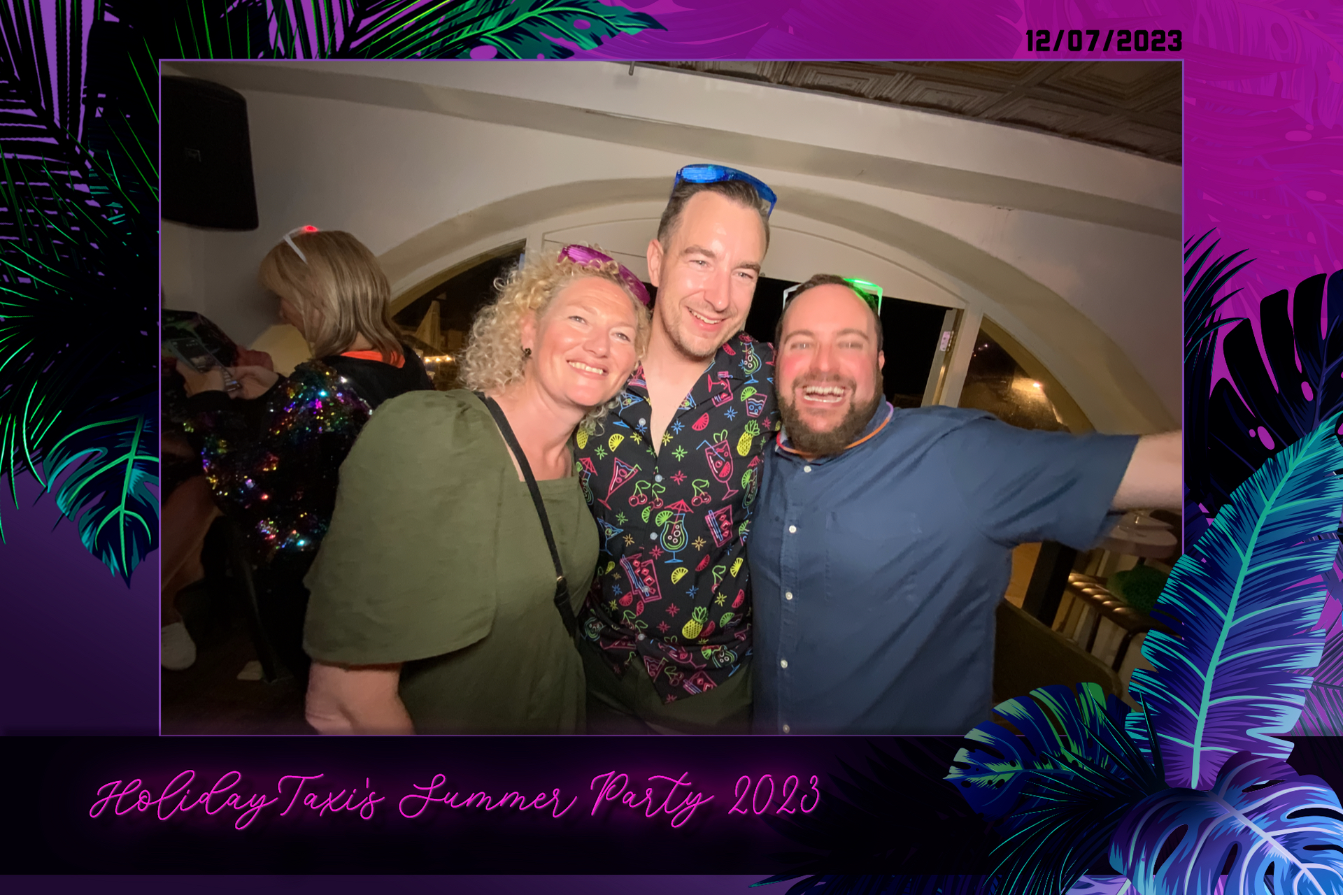 Holiday Taxi's Summer Party - Roaming Photos | View more photos from the event at gallery.freshbooths.com/u/FreshBooths/Holiday-Taxis-Summer-Party-Roaming-Photos