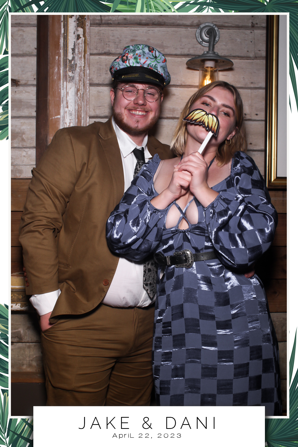 Jake & Dani - Selfie Mirror | View more photos from the event at gallery.freshbooths.com/u/FreshBooths/Jake-Dani-Selfie-Mirror