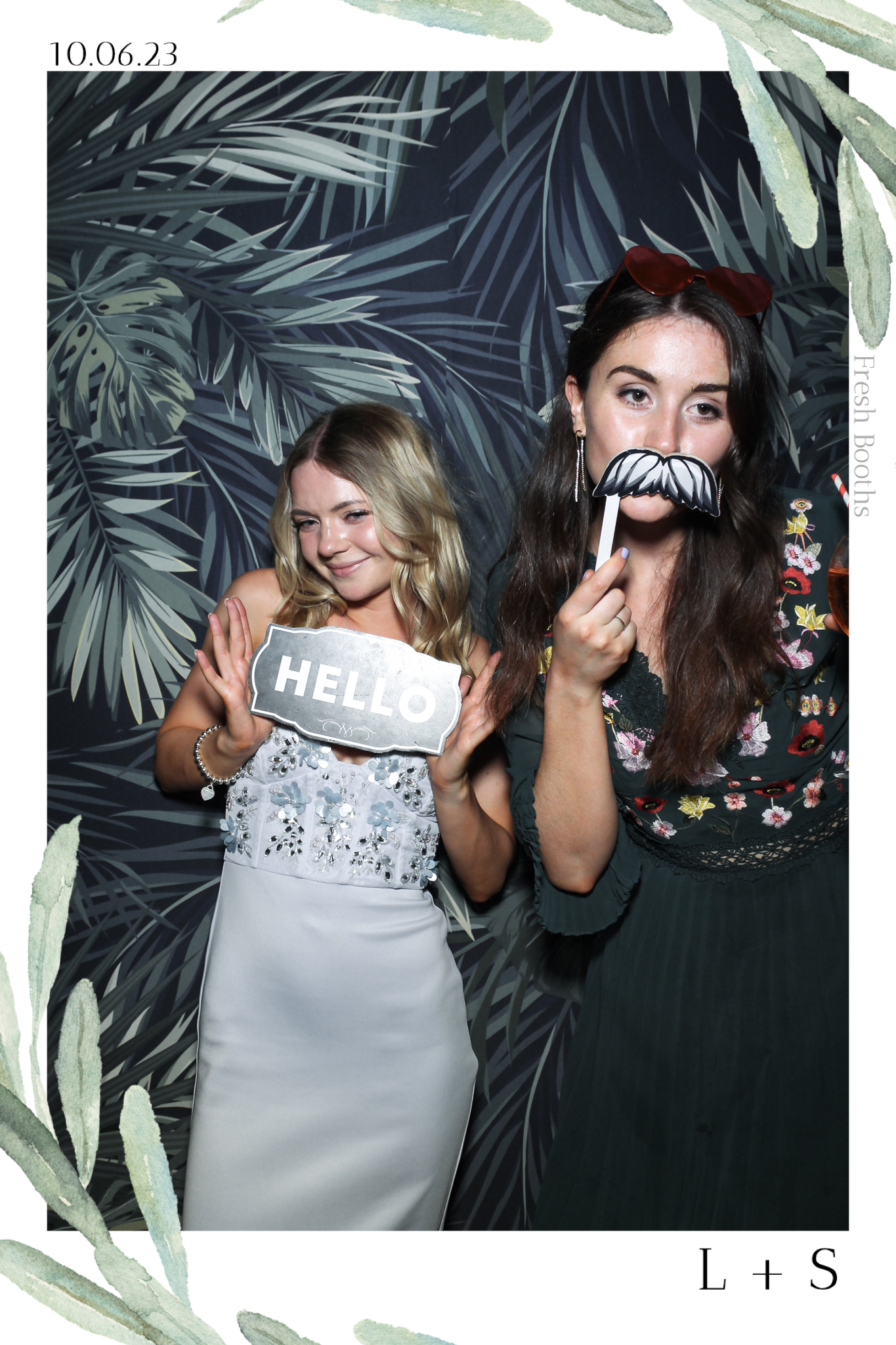 Lucy & Seb - Selfie Mirror | View more photos from the event at gallery.freshbooths.com/u/FreshBooths/Lucy-Seb-Selfie-Mirror