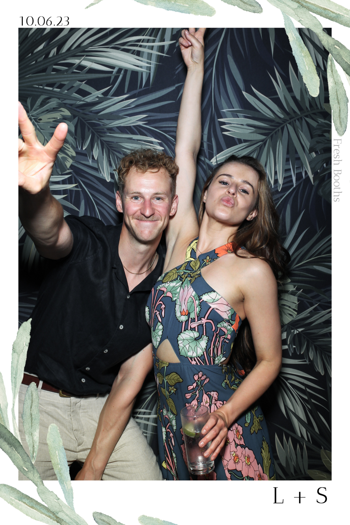 Lucy & Seb - Selfie Mirror | View more photos from the event at gallery.freshbooths.com/u/FreshBooths/Lucy-Seb-Selfie-Mirror