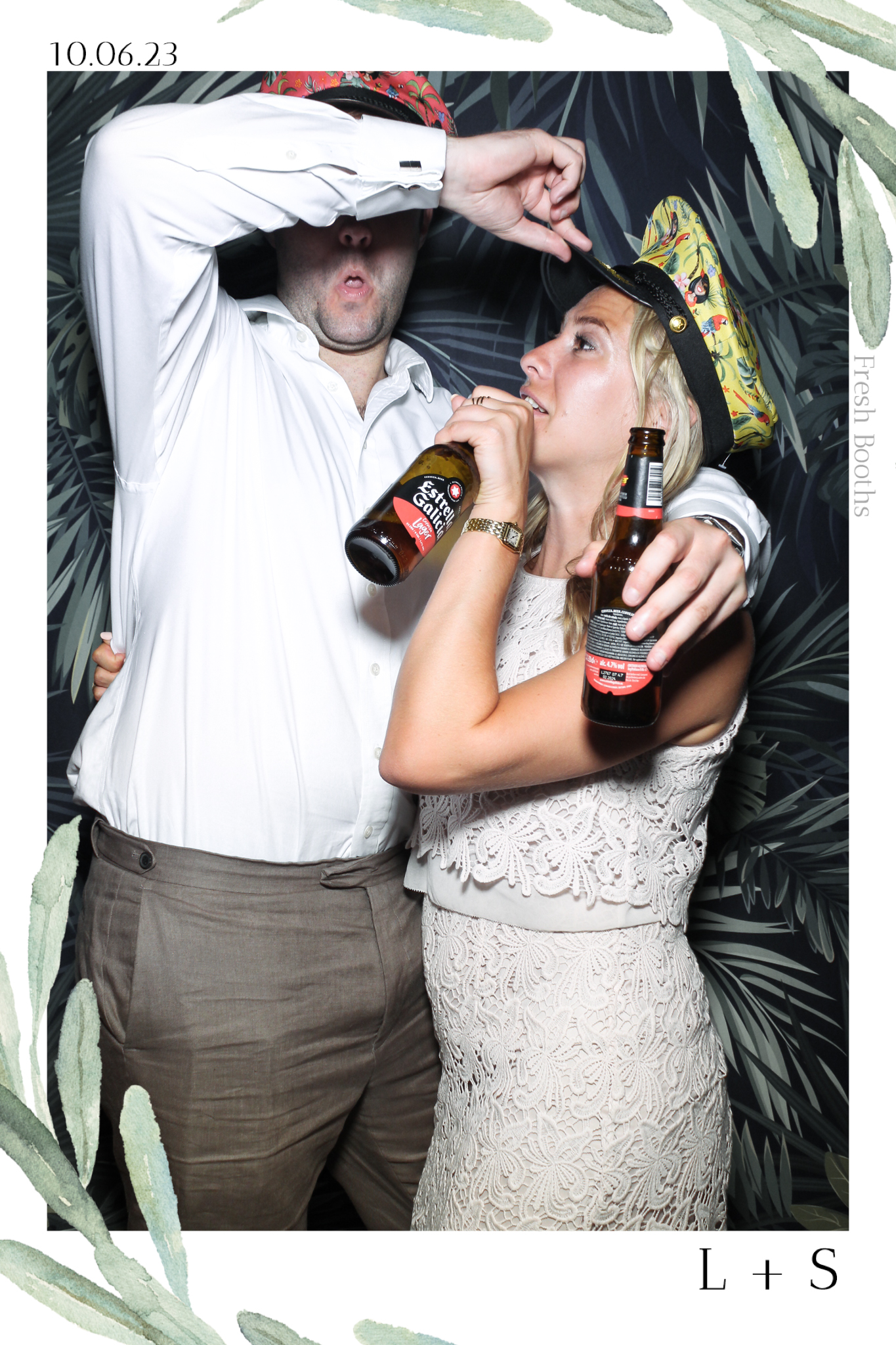 Lucy & Seb - Selfie Mirror | View more photos from the event at gallery.freshbooths.com/u/FreshBooths/Lucy-Seb-Selfie-Mirror