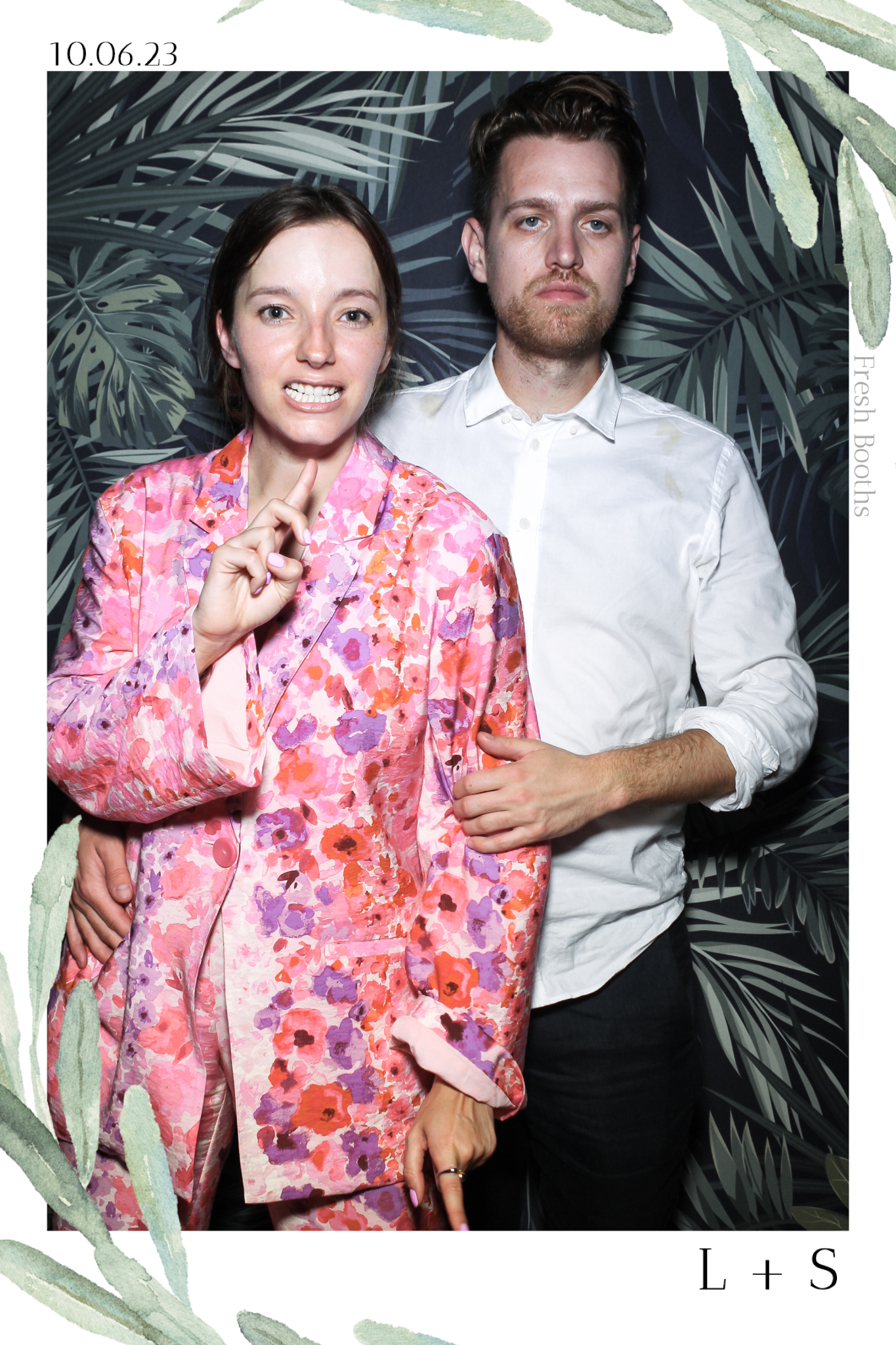 Lucy & Seb - Selfie Mirror | View more photos from the event at gallery.freshbooths.com/u/FreshBooths/Lucy-Seb-Selfie-Mirror