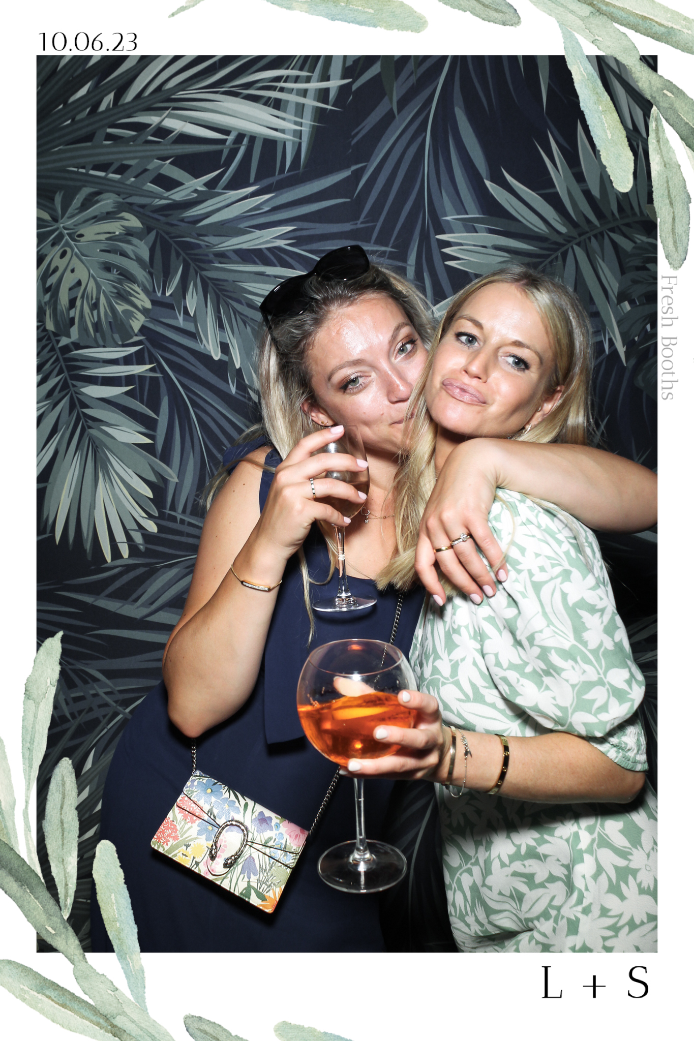 Lucy & Seb - Selfie Mirror | View more photos from the event at gallery.freshbooths.com/u/FreshBooths/Lucy-Seb-Selfie-Mirror
