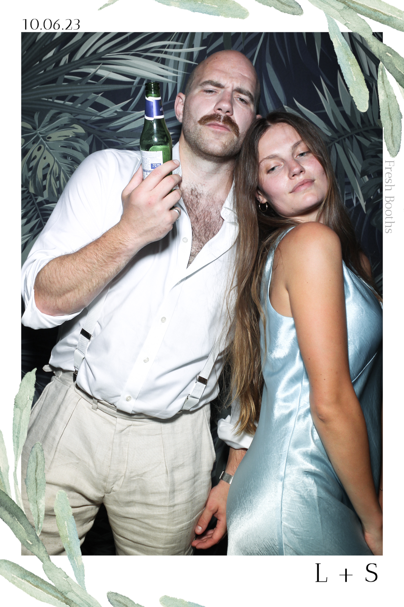 Lucy & Seb - Selfie Mirror | View more photos from the event at gallery.freshbooths.com/u/FreshBooths/Lucy-Seb-Selfie-Mirror