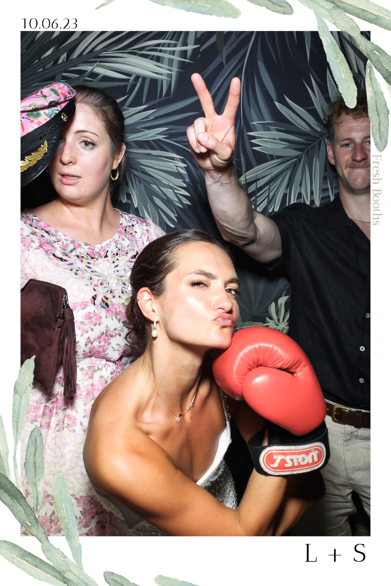 Lucy & Seb - Selfie Mirror | View more photos from the event at gallery.freshbooths.com/u/FreshBooths/Lucy-Seb-Selfie-Mirror