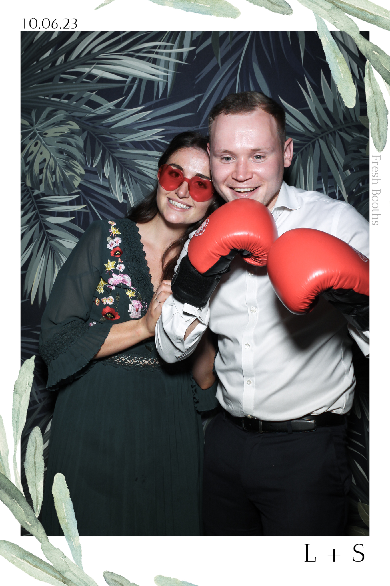 Lucy & Seb - Selfie Mirror | View more photos from the event at gallery.freshbooths.com/u/FreshBooths/Lucy-Seb-Selfie-Mirror