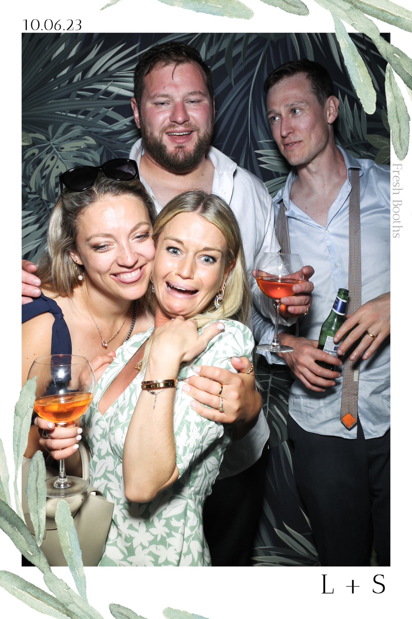 Lucy & Seb - Selfie Mirror | View more photos from the event at gallery.freshbooths.com/u/FreshBooths/Lucy-Seb-Selfie-Mirror