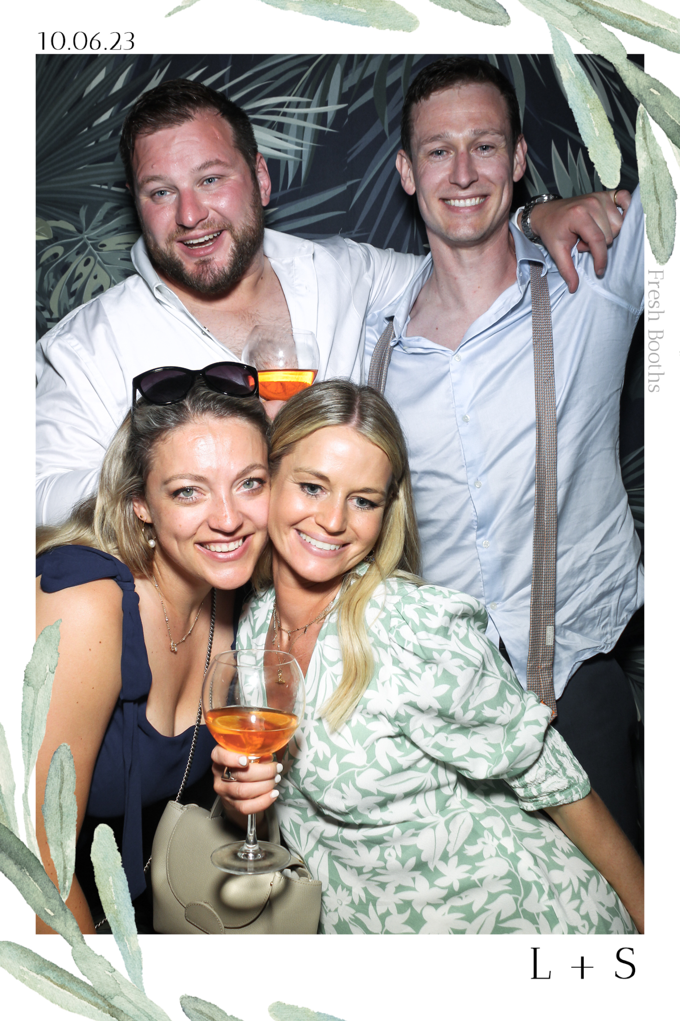 Lucy & Seb - Selfie Mirror | View more photos from the event at gallery.freshbooths.com/u/FreshBooths/Lucy-Seb-Selfie-Mirror