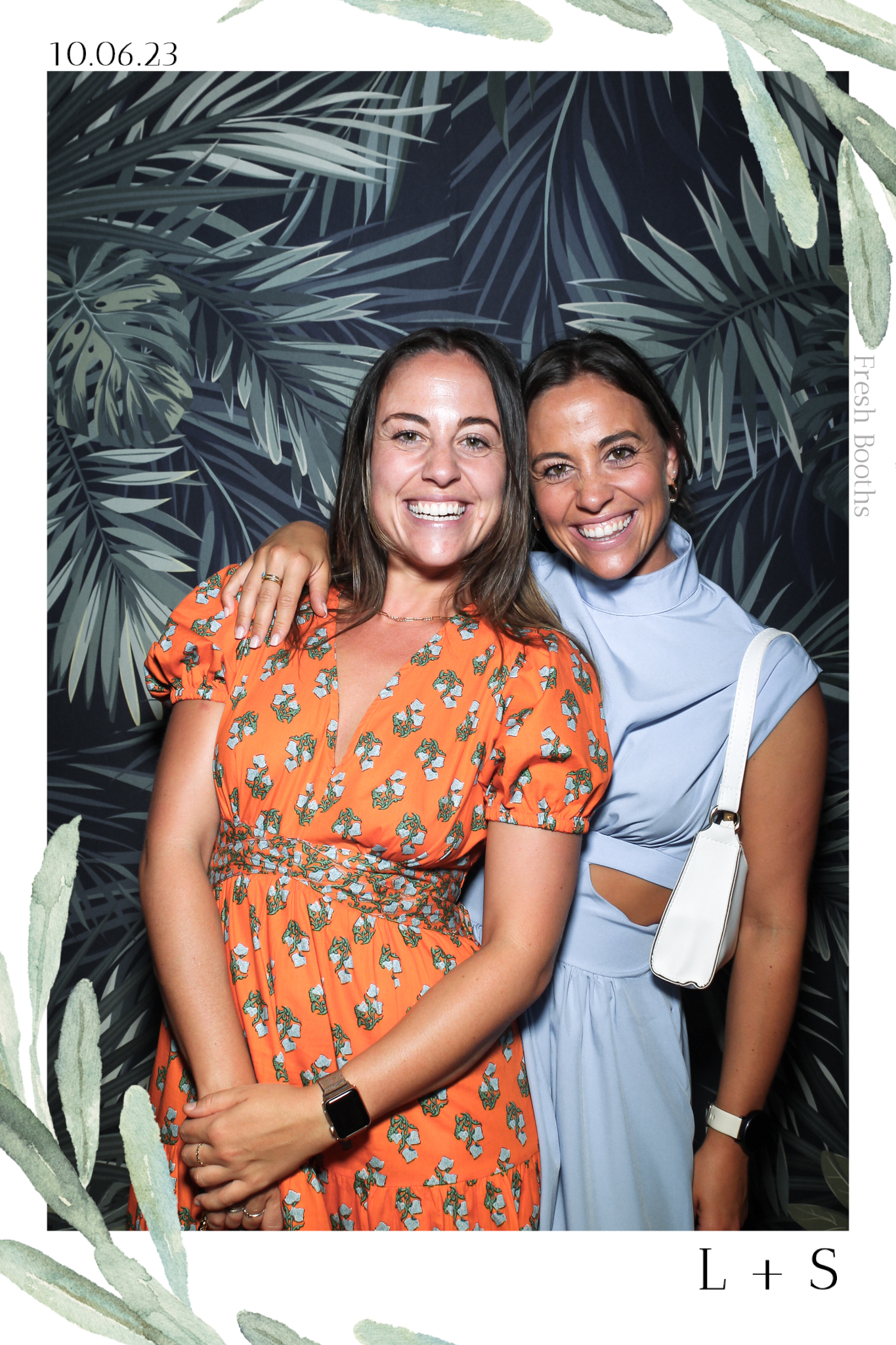 Lucy & Seb - Selfie Mirror | View more photos from the event at gallery.freshbooths.com/u/FreshBooths/Lucy-Seb-Selfie-Mirror