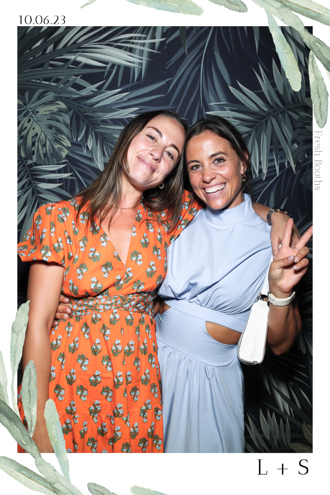 Lucy & Seb - Selfie Mirror | View more photos from the event at gallery.freshbooths.com/u/FreshBooths/Lucy-Seb-Selfie-Mirror