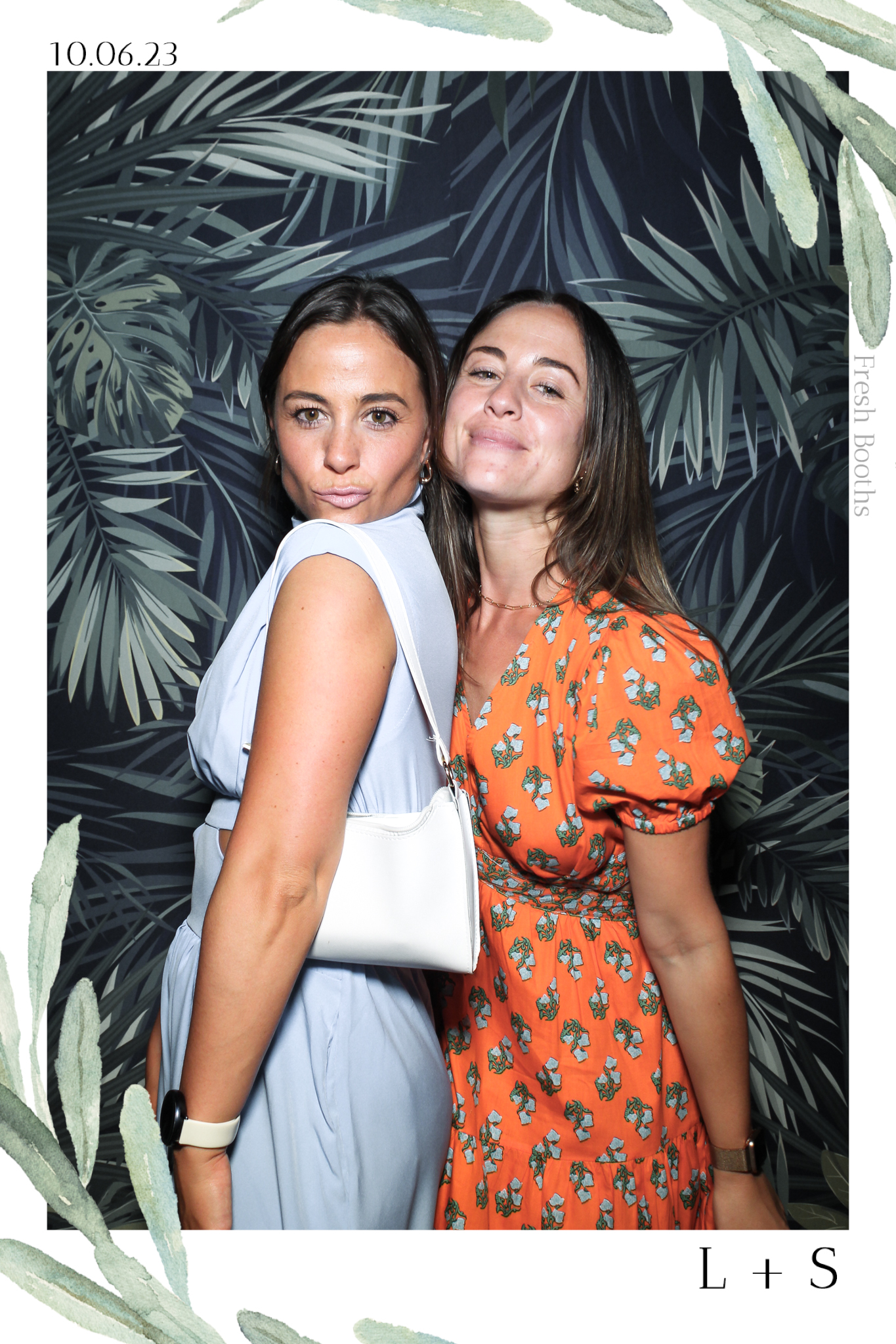 Lucy & Seb - Selfie Mirror | View more photos from the event at gallery.freshbooths.com/u/FreshBooths/Lucy-Seb-Selfie-Mirror