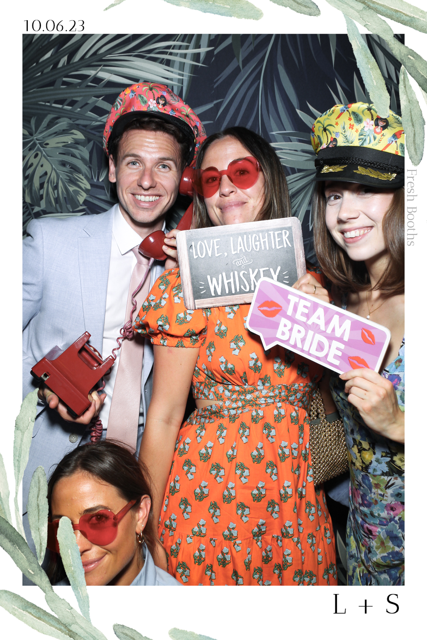 Lucy & Seb - Selfie Mirror | View more photos from the event at gallery.freshbooths.com/u/FreshBooths/Lucy-Seb-Selfie-Mirror