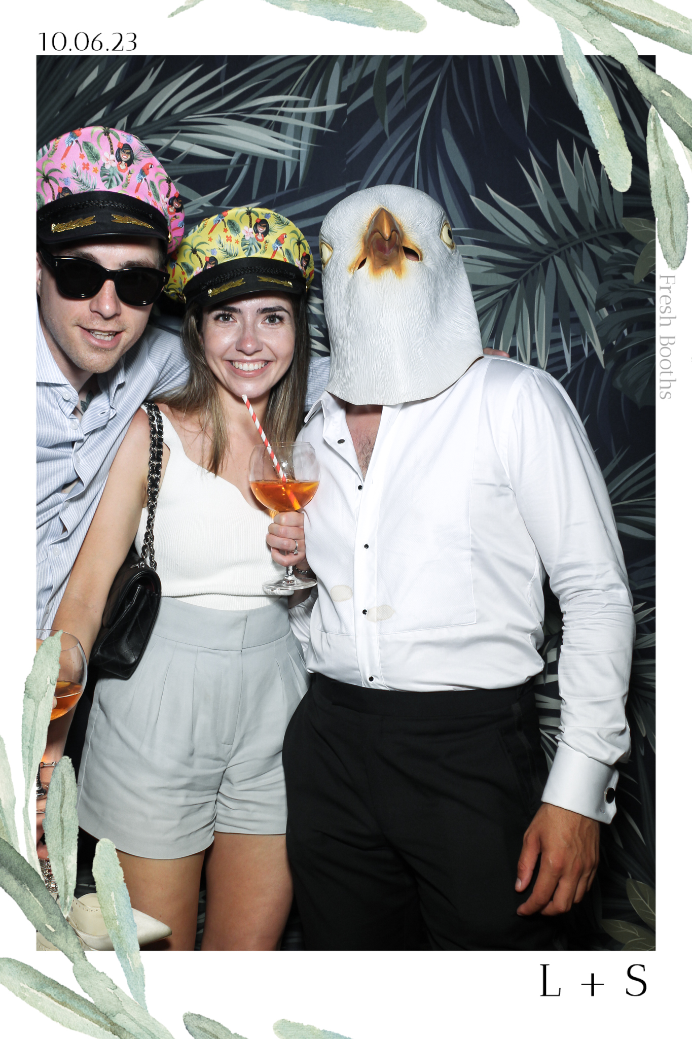 Lucy & Seb - Selfie Mirror | View more photos from the event at gallery.freshbooths.com/u/FreshBooths/Lucy-Seb-Selfie-Mirror