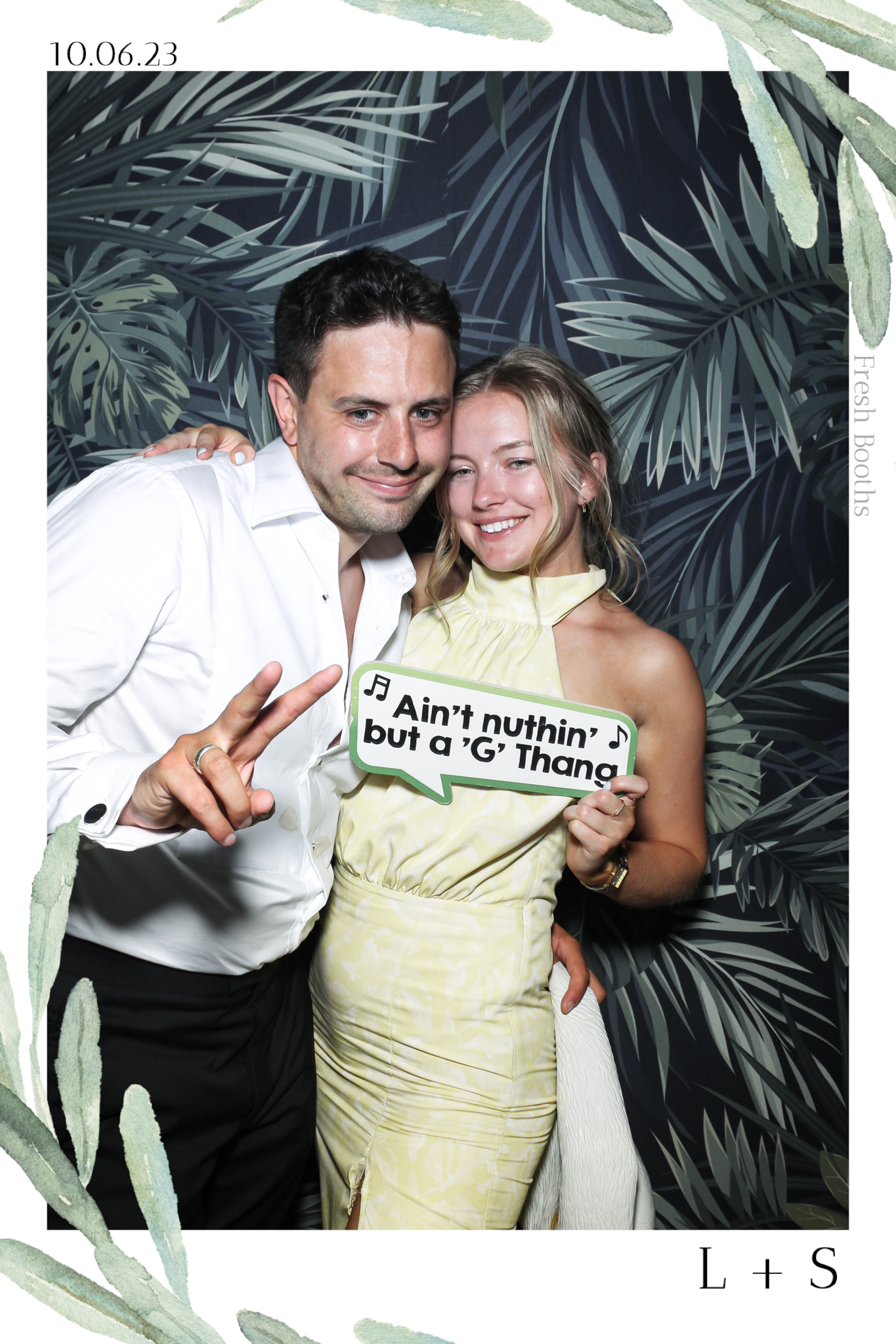 Lucy & Seb - Selfie Mirror | View more photos from the event at gallery.freshbooths.com/u/FreshBooths/Lucy-Seb-Selfie-Mirror
