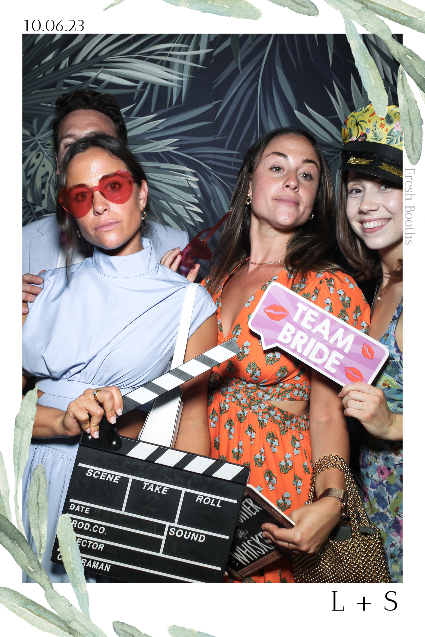 Lucy & Seb - Selfie Mirror | View more photos from the event at gallery.freshbooths.com/u/FreshBooths/Lucy-Seb-Selfie-Mirror