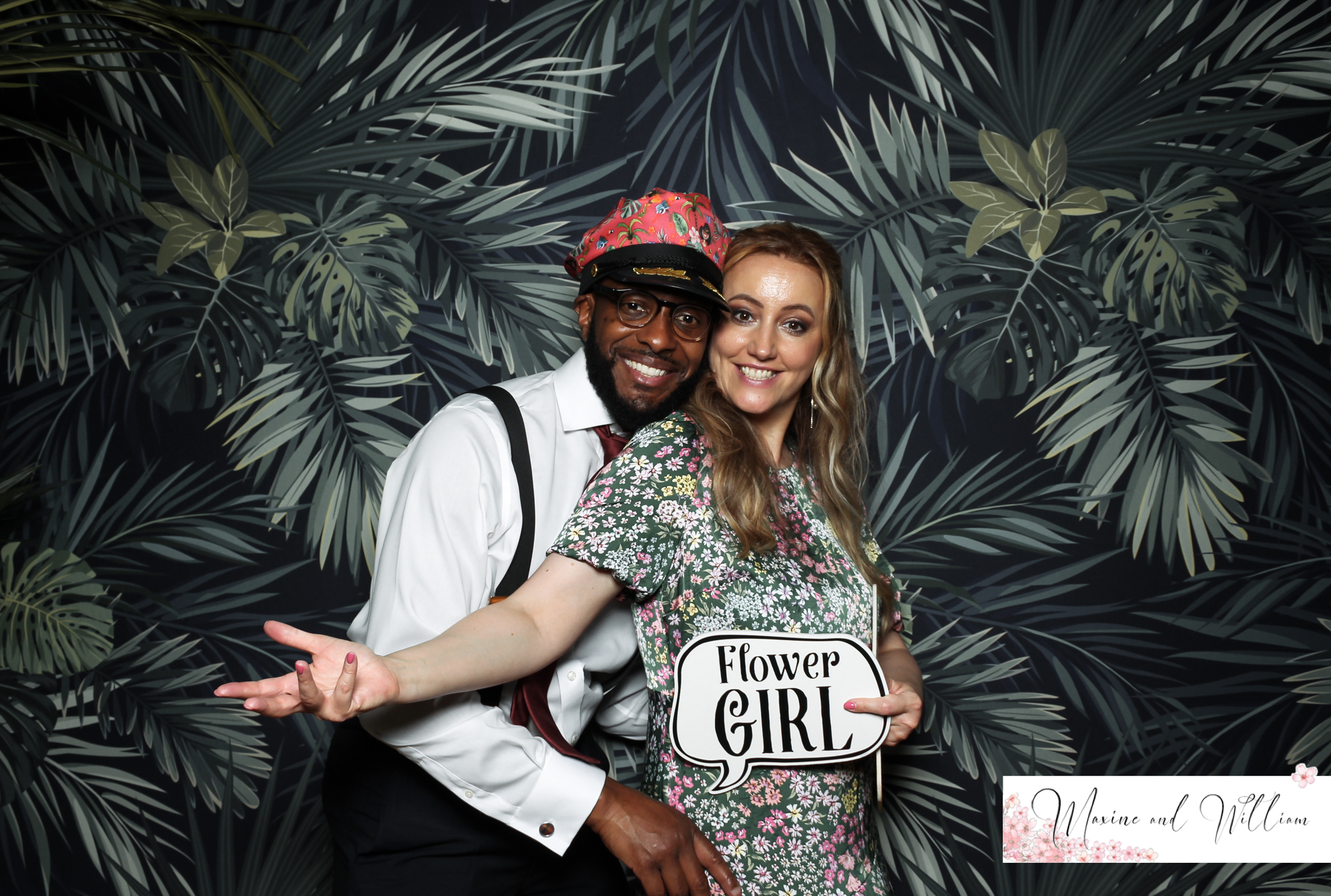 Maxine & Will - Classic Open Booth | View more photos from the event at gallery.freshbooths.com/u/FreshBooths/Maxine-Will-Classic-Open-Booth