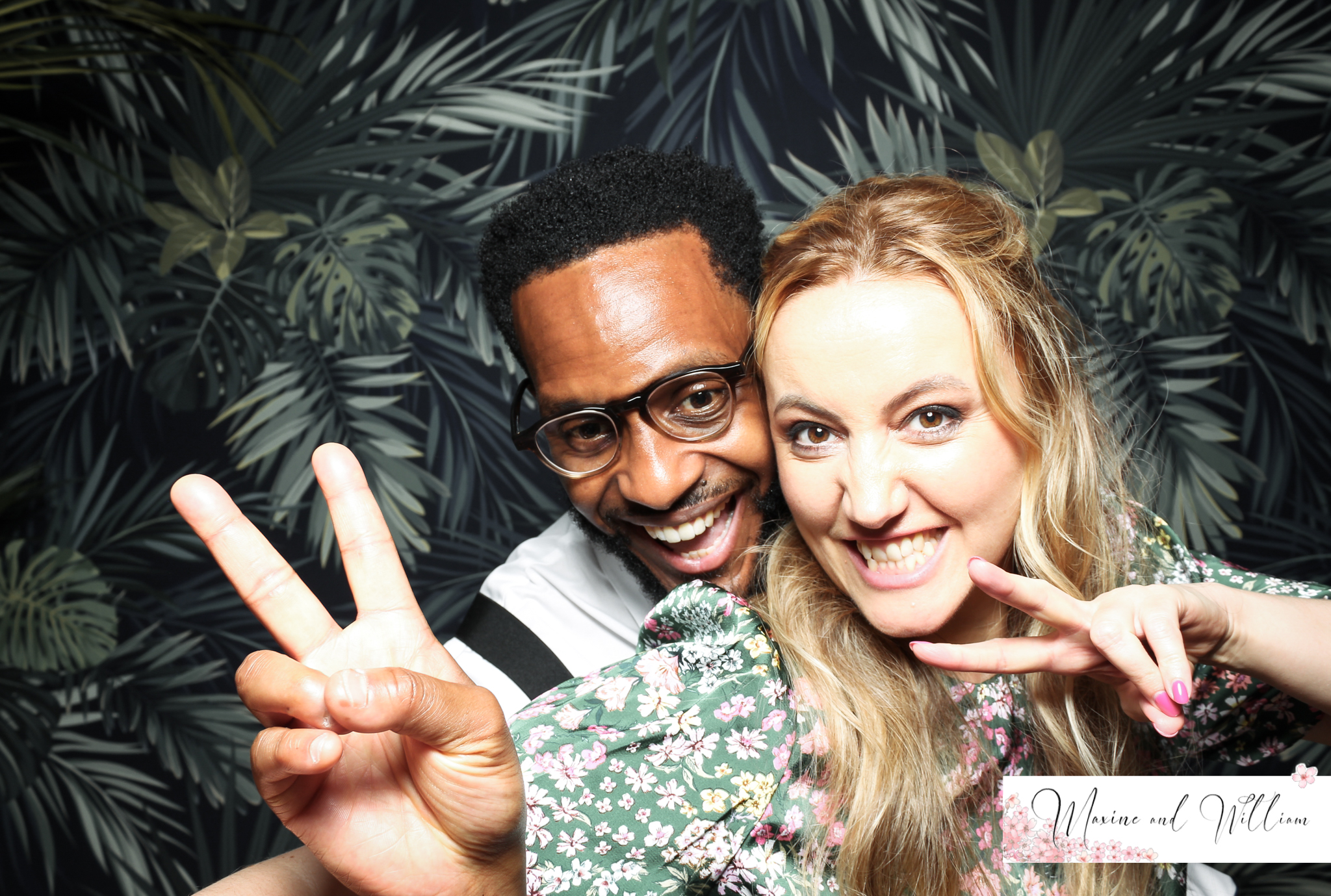 Maxine & Will - Classic Open Booth | View more photos from the event at gallery.freshbooths.com/u/FreshBooths/Maxine-Will-Classic-Open-Booth