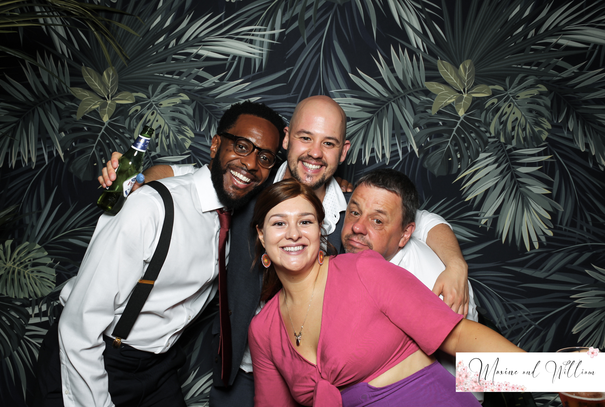 Maxine & Will - Classic Open Booth | View more photos from the event at gallery.freshbooths.com/u/FreshBooths/Maxine-Will-Classic-Open-Booth