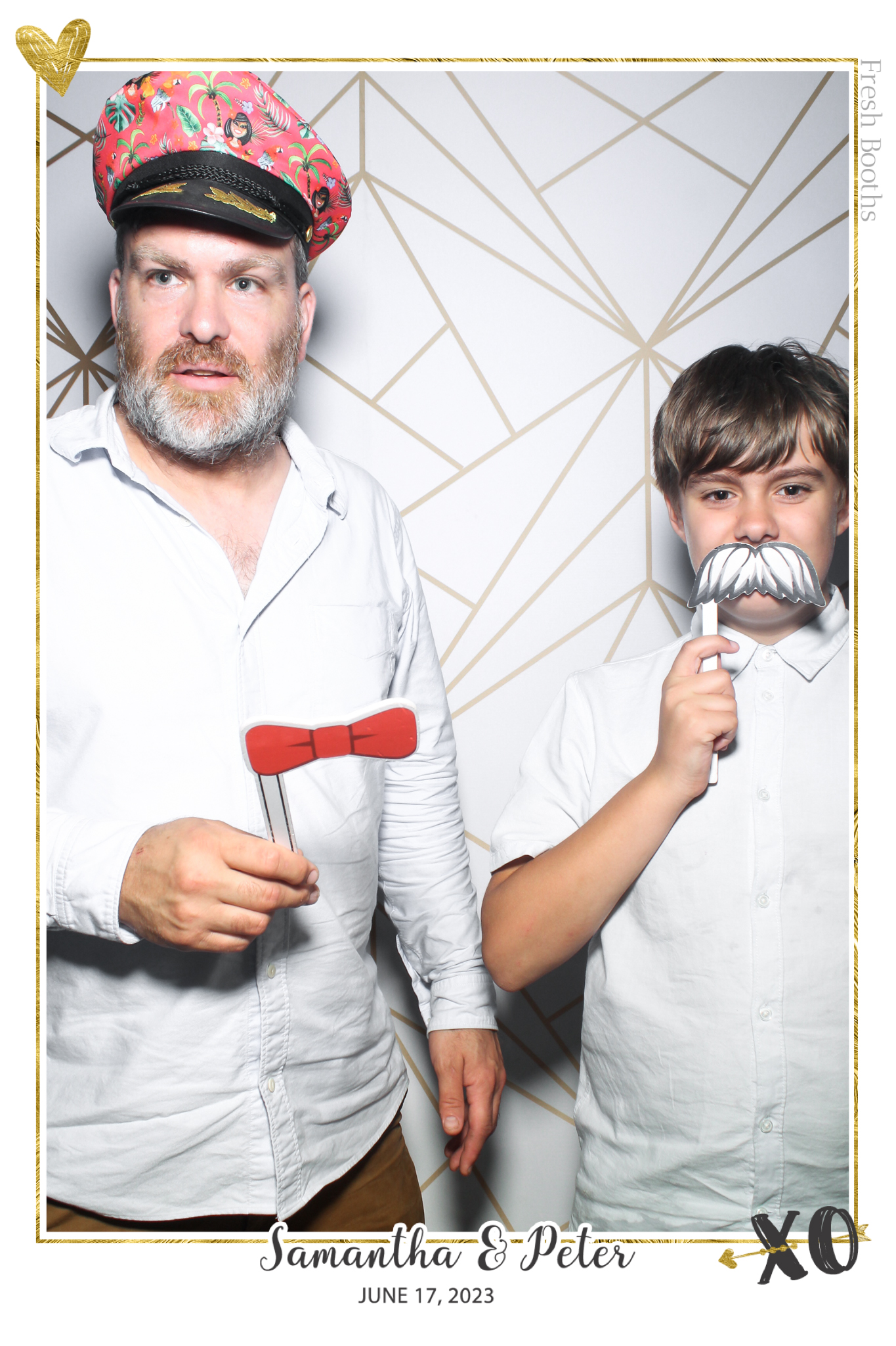 Peter & Sam - Selfie Mirror | View more photos from the event at gallery.freshbooths.com/u/FreshBooths/Peter-Sam-Selfie-Mirror