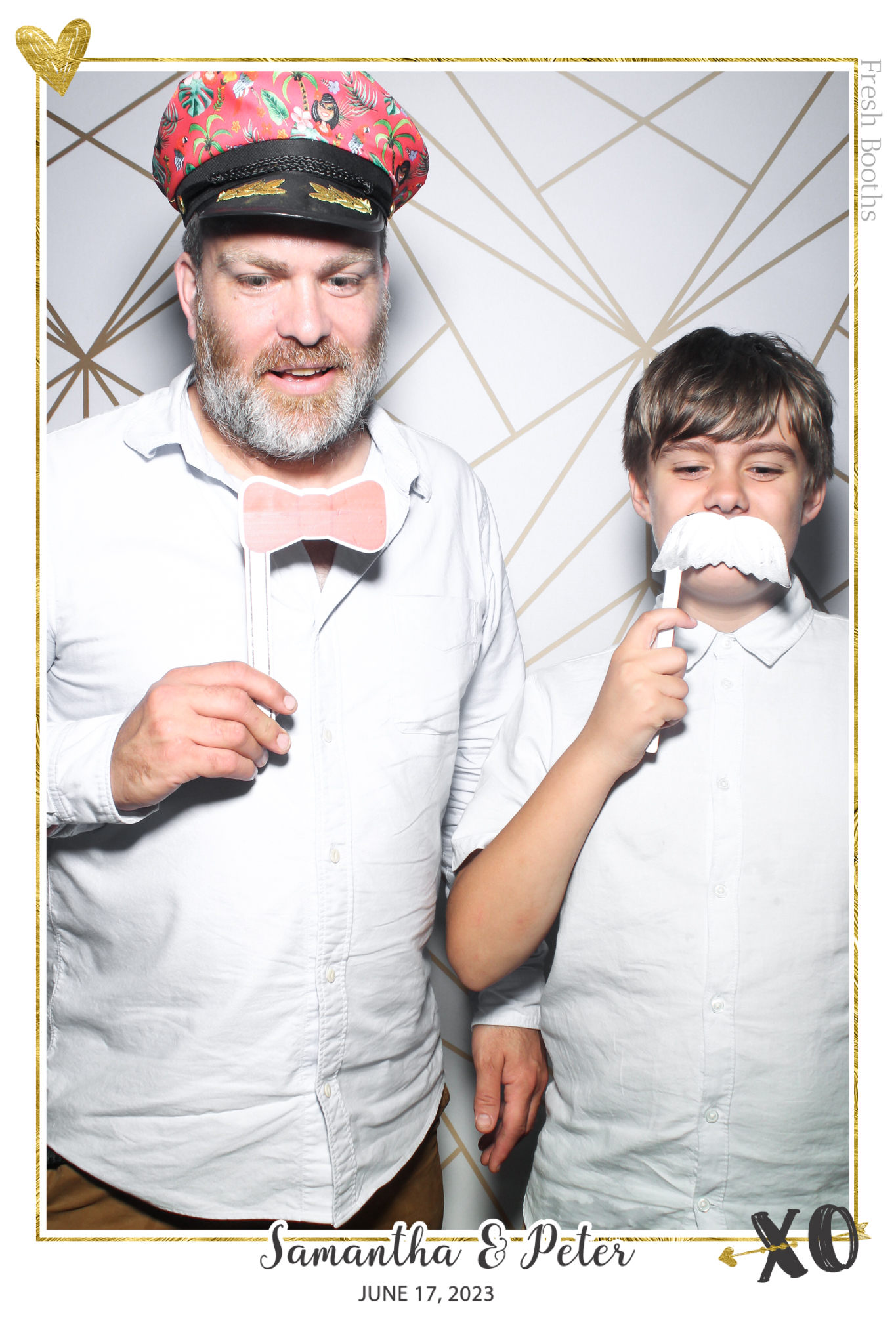 Peter & Sam - Selfie Mirror | View more photos from the event at gallery.freshbooths.com/u/FreshBooths/Peter-Sam-Selfie-Mirror
