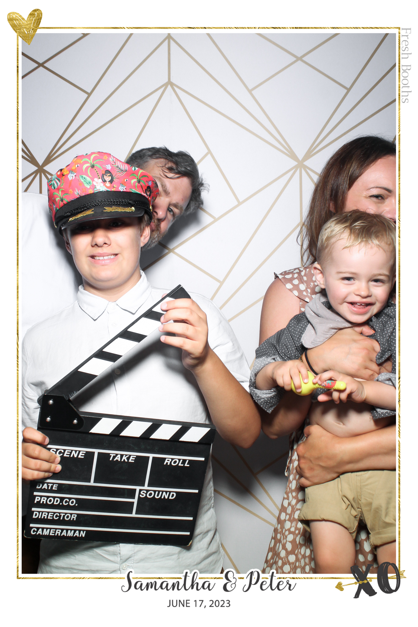 Peter & Sam - Selfie Mirror | View more photos from the event at gallery.freshbooths.com/u/FreshBooths/Peter-Sam-Selfie-Mirror