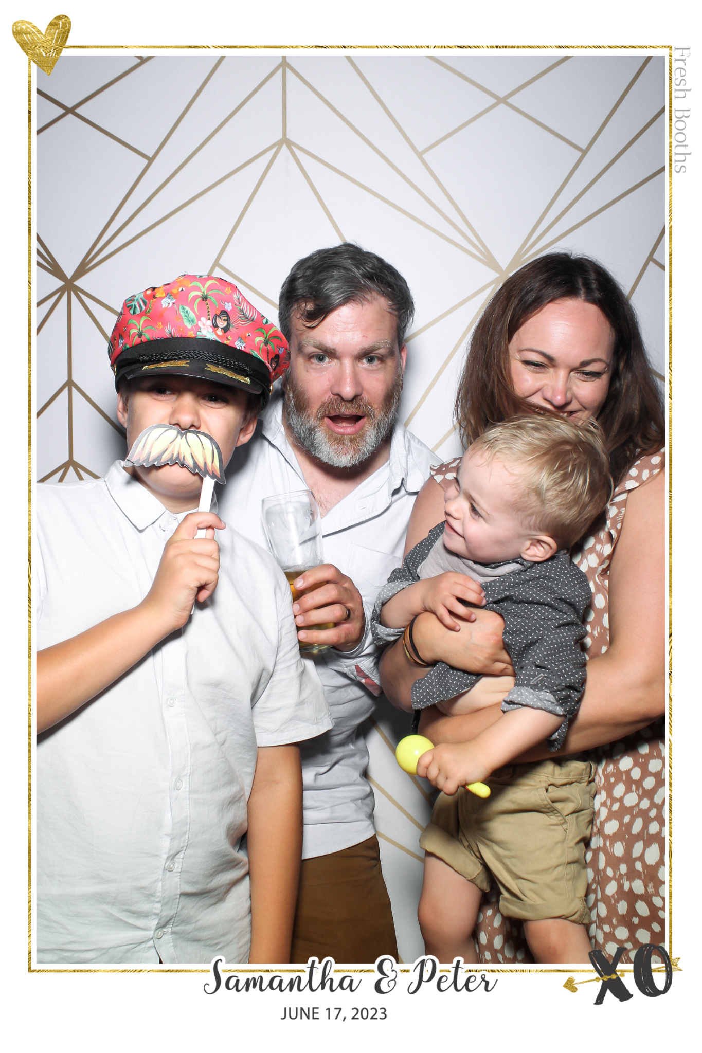 Peter & Sam - Selfie Mirror | View more photos from the event at gallery.freshbooths.com/u/FreshBooths/Peter-Sam-Selfie-Mirror