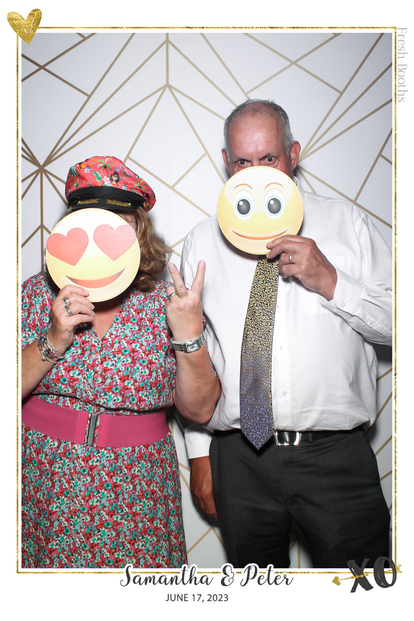 Peter & Sam - Selfie Mirror | View more photos from the event at gallery.freshbooths.com/u/FreshBooths/Peter-Sam-Selfie-Mirror