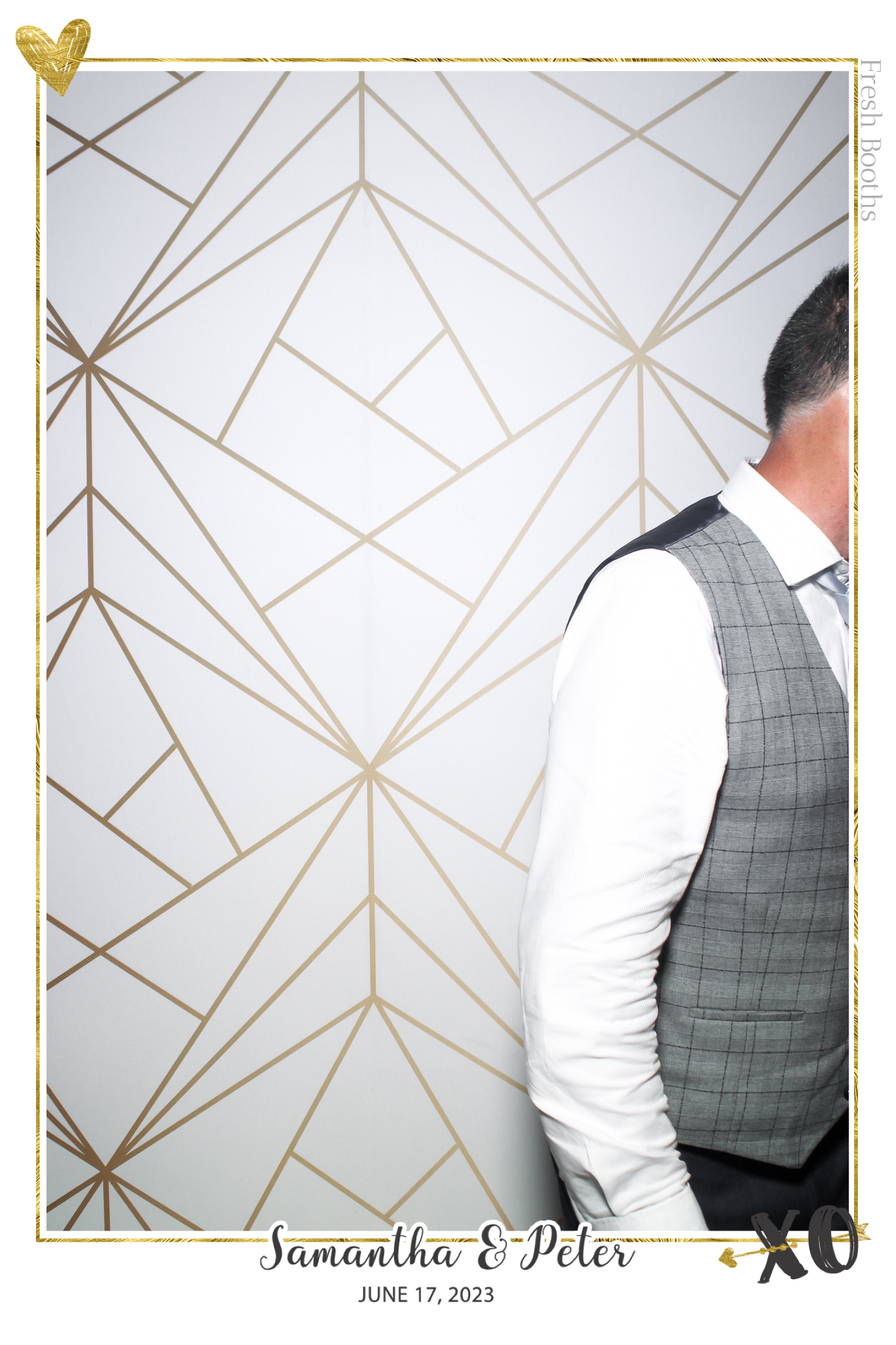 Peter & Sam - Selfie Mirror | View more photos from the event at gallery.freshbooths.com/u/FreshBooths/Peter-Sam-Selfie-Mirror