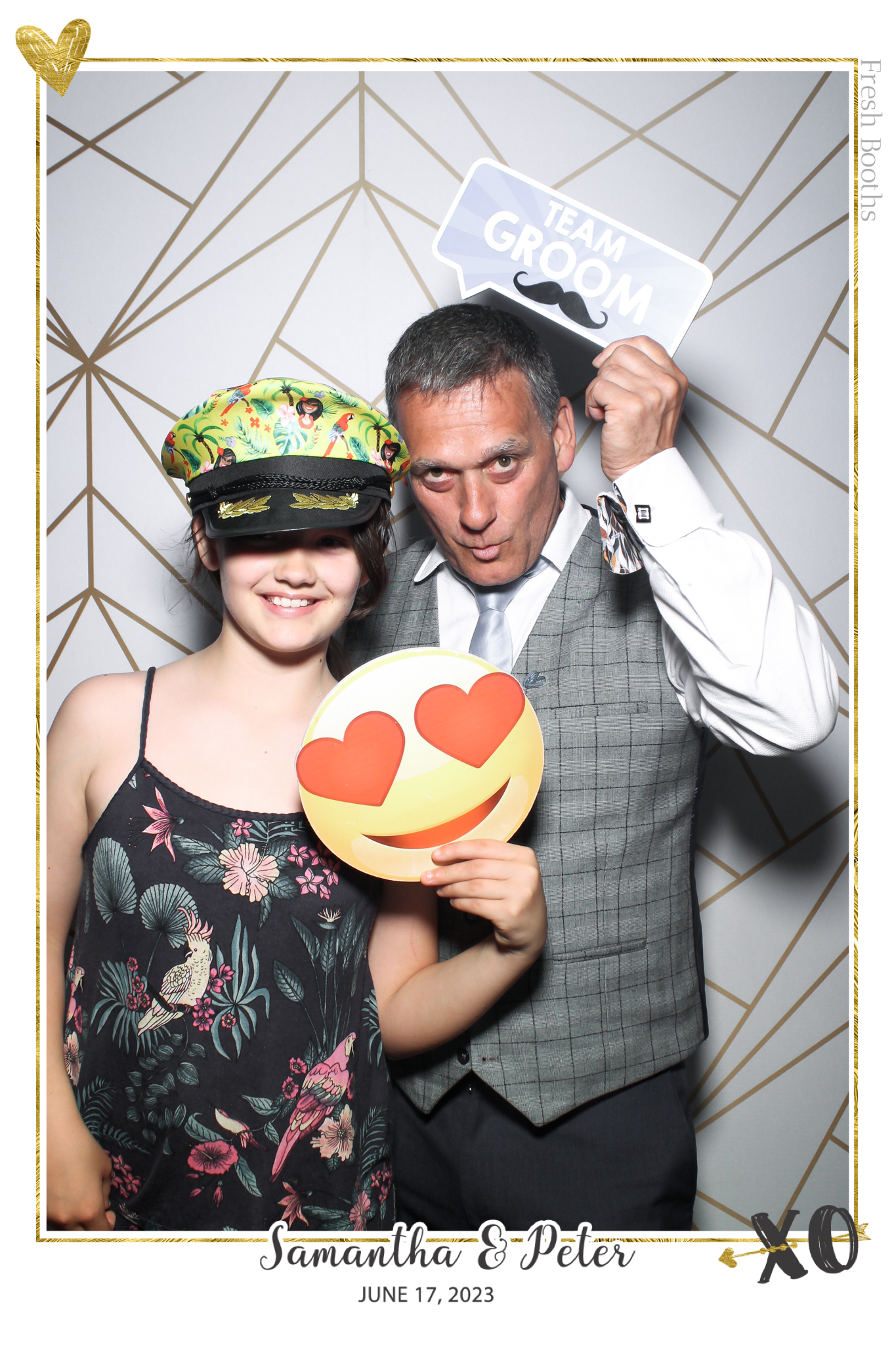Peter & Sam - Selfie Mirror | View more photos from the event at gallery.freshbooths.com/u/FreshBooths/Peter-Sam-Selfie-Mirror